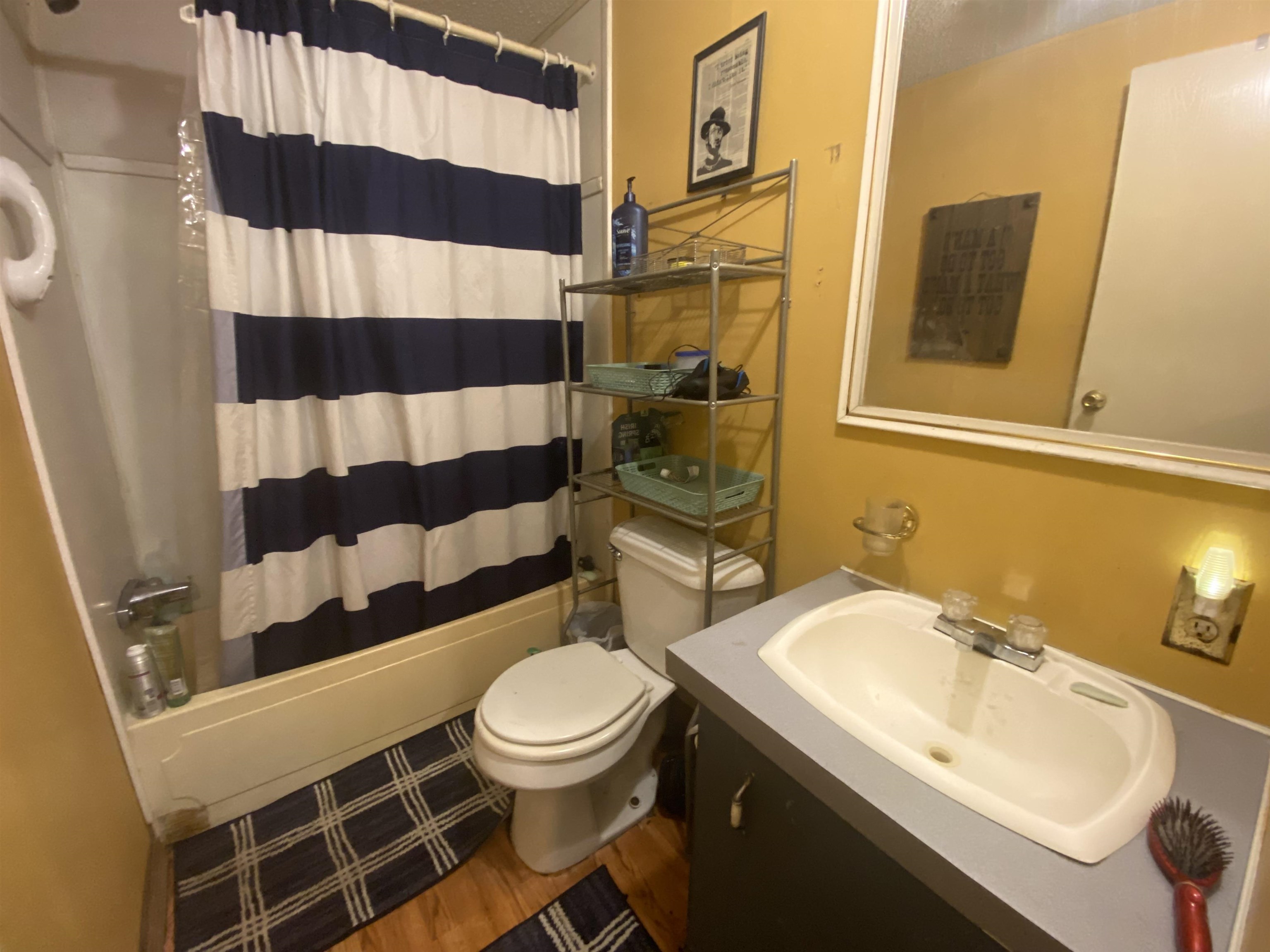 17568  Barrys  Trumann, AR