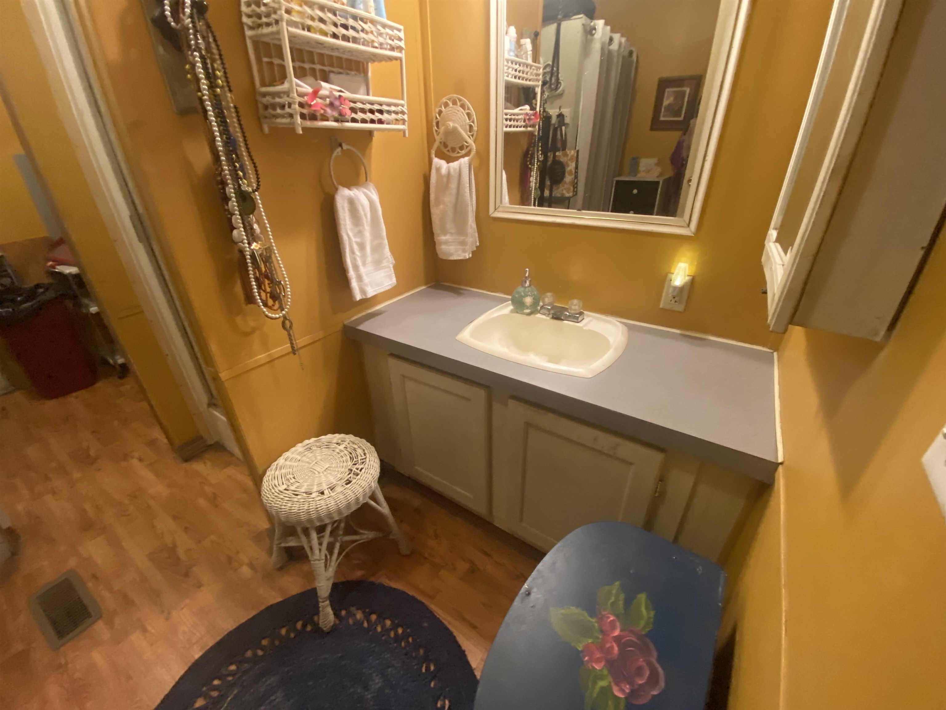 17568  Barrys  Trumann, AR