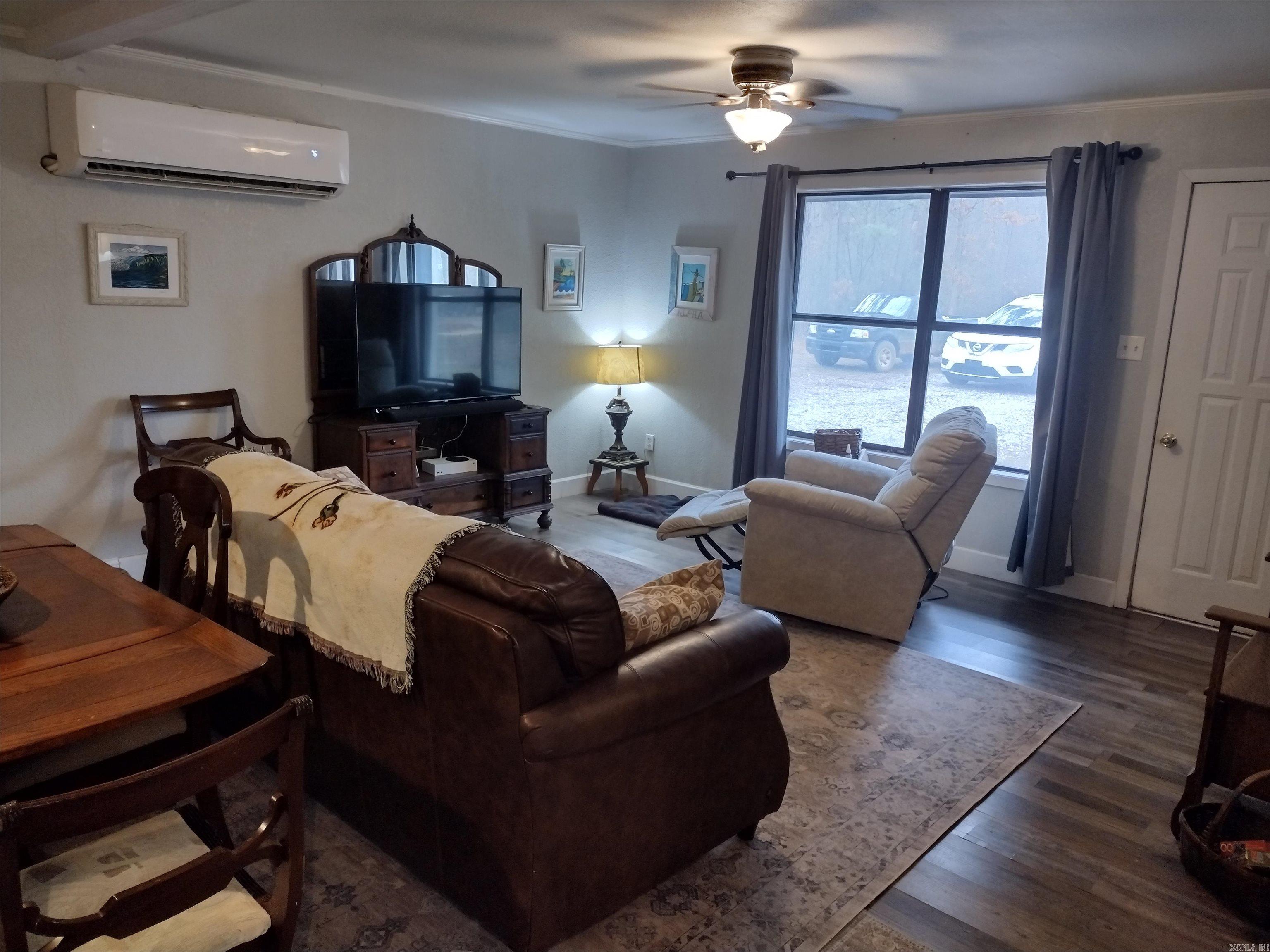 813  Sawmill RD  Mountain View, AR