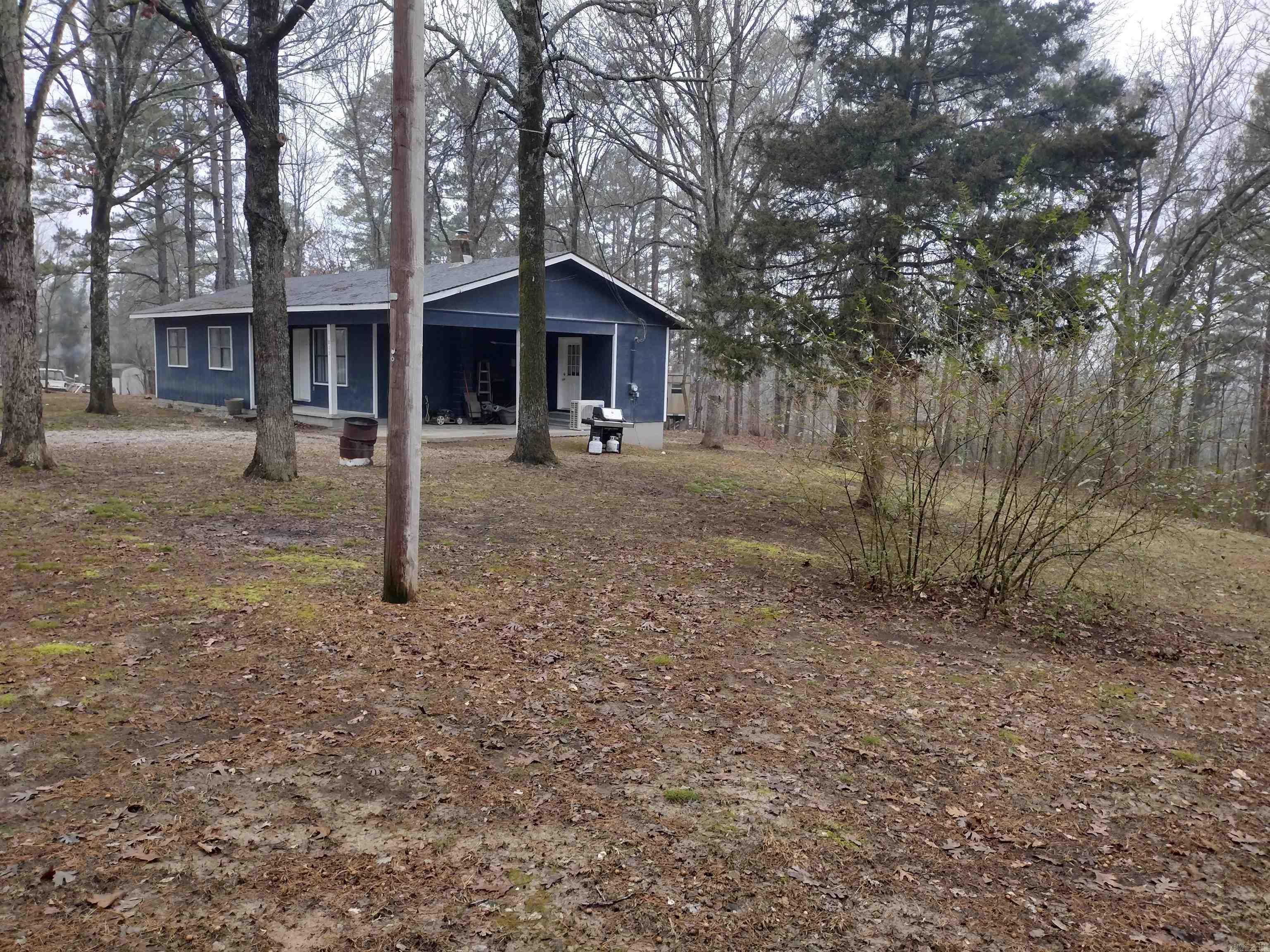 813  Sawmill RD  Mountain View, AR
