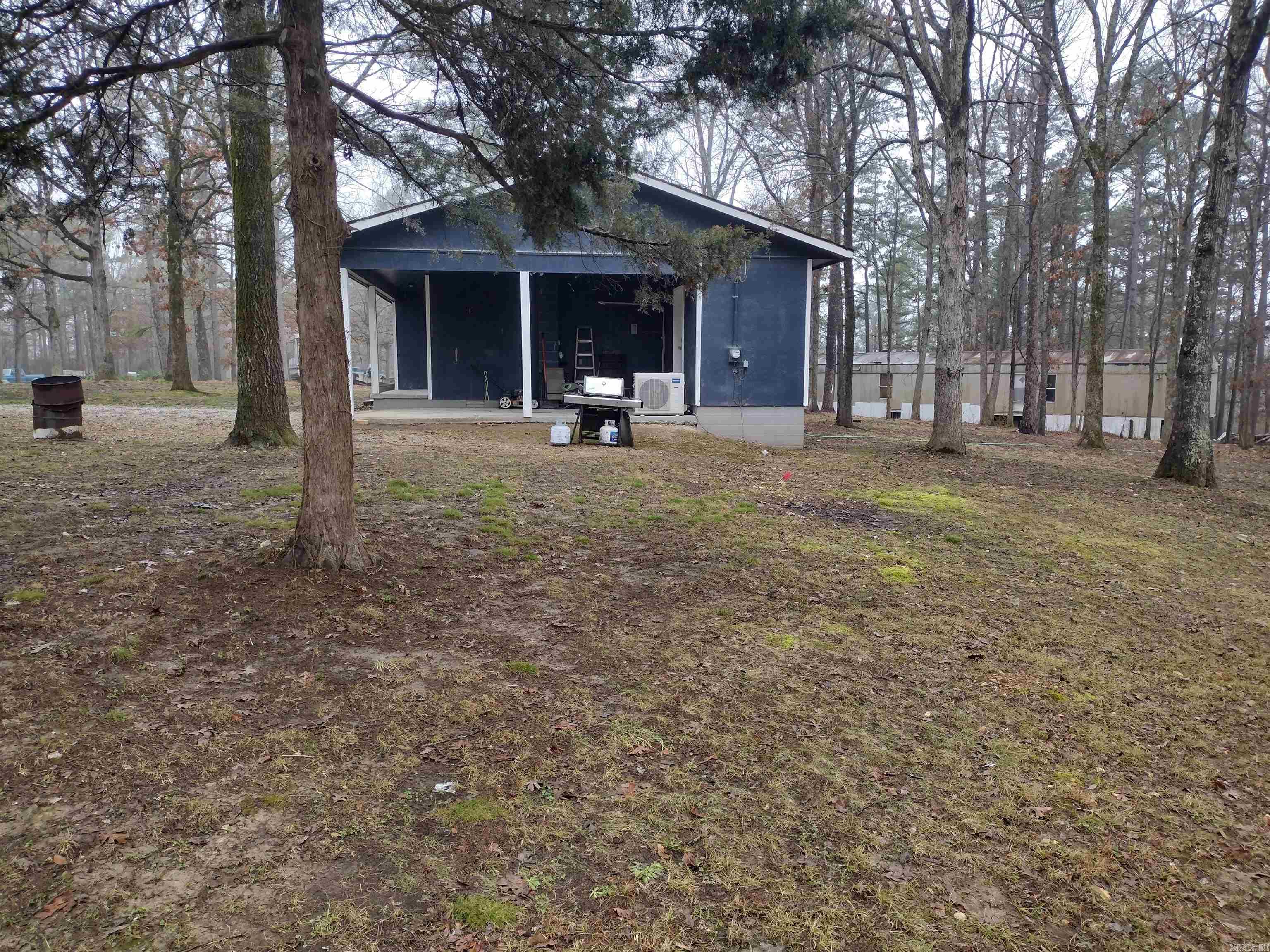 813  Sawmill RD  Mountain View, AR