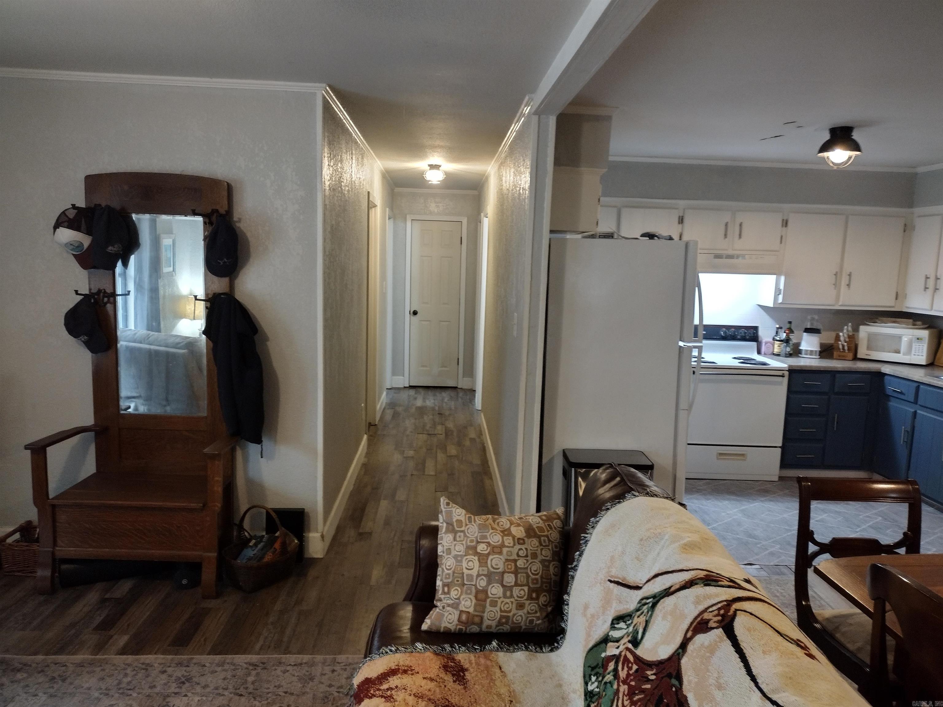 813  Sawmill RD  Mountain View, AR