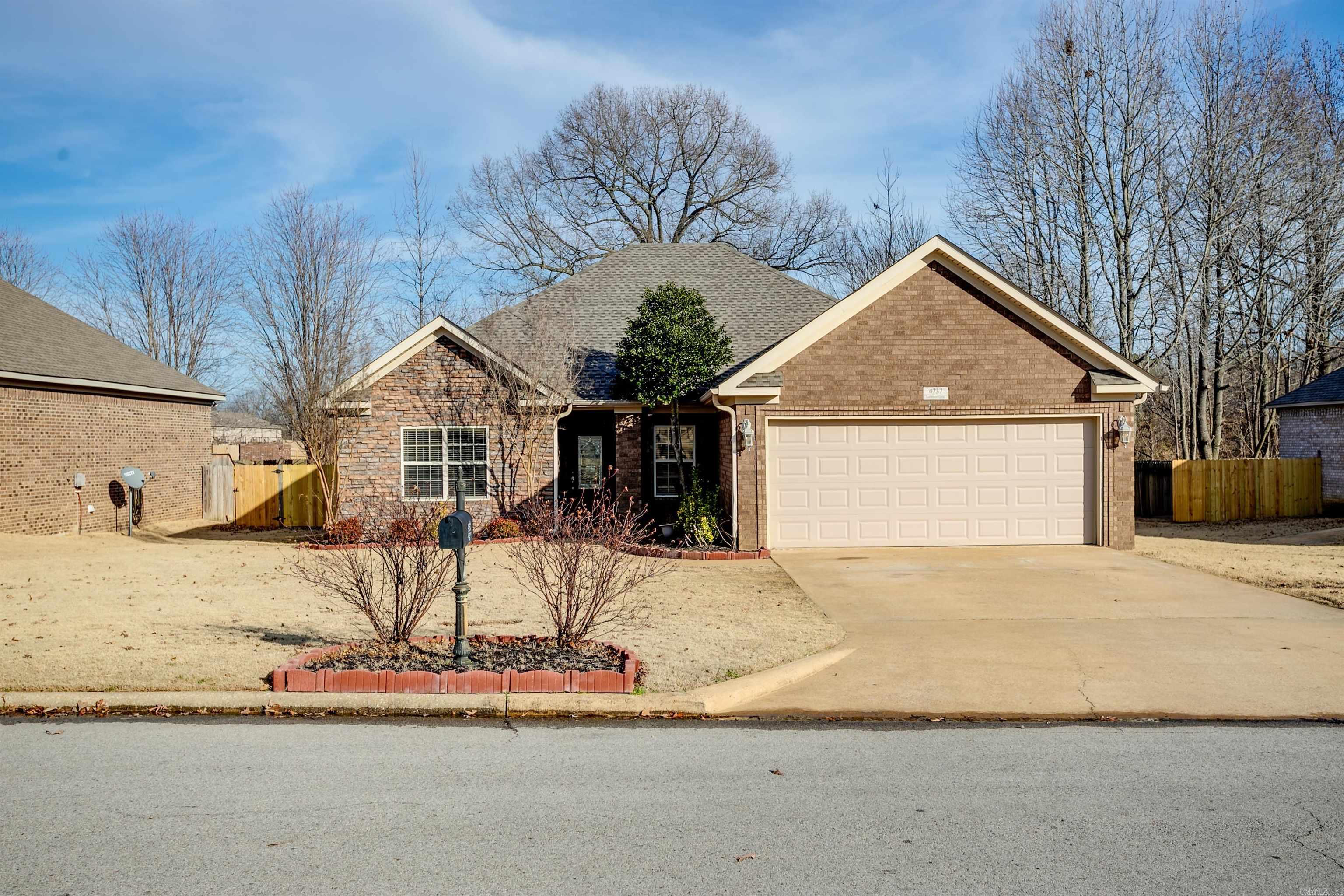 4737 Lochmoor Circle Jonesboro, AR 72405