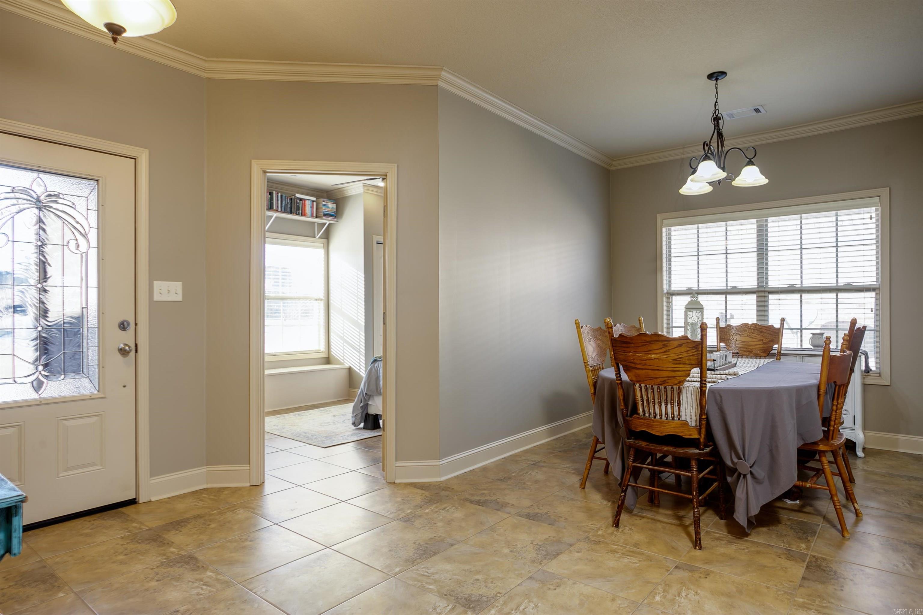 4737 Lochmoor Circle Jonesboro, AR 72405