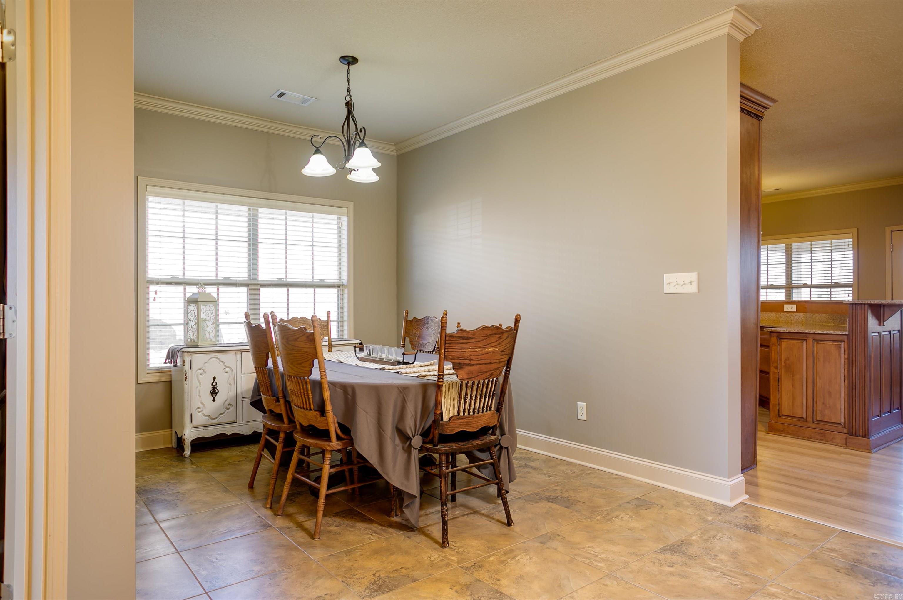 4737 Lochmoor Circle Jonesboro, AR 72405