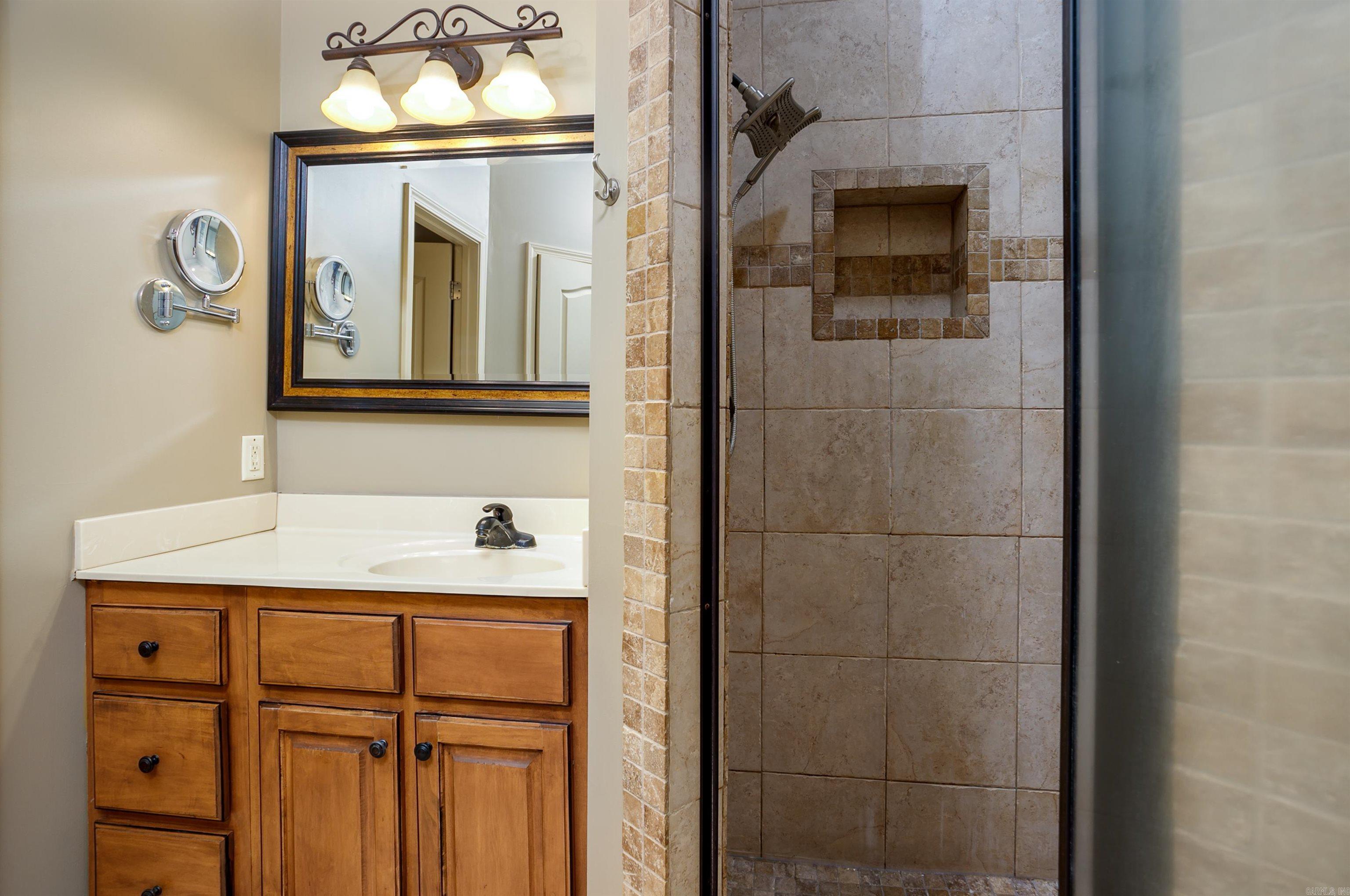 4737 Lochmoor Circle Jonesboro, AR 72405