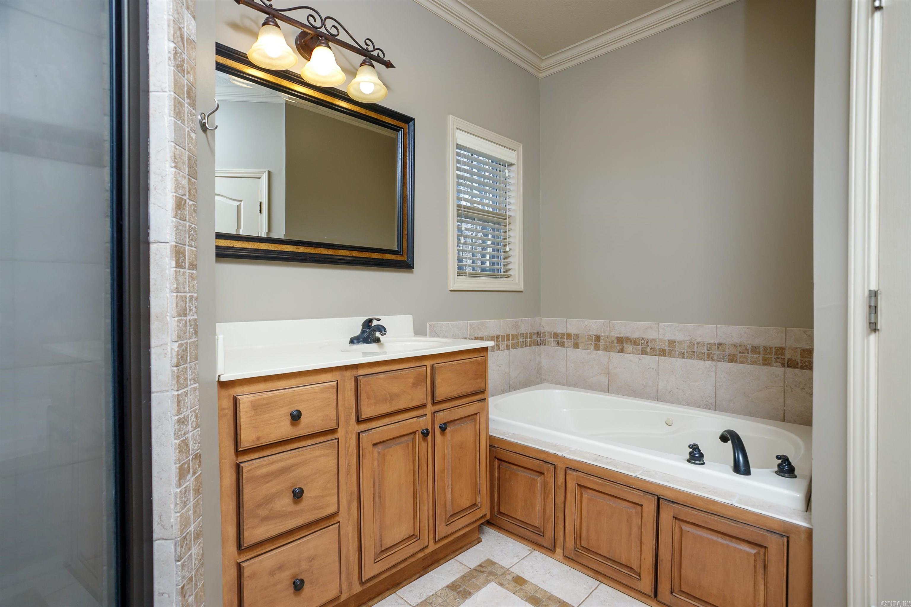 4737 Lochmoor Circle Jonesboro, AR 72405