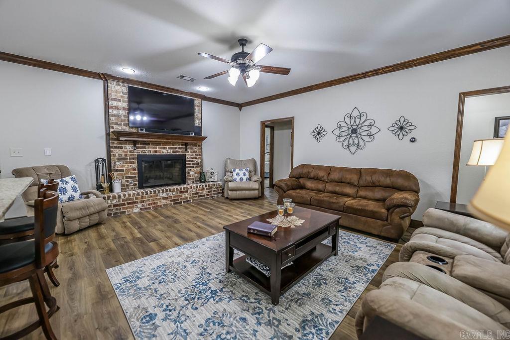 135 Rexanne Dr Drive