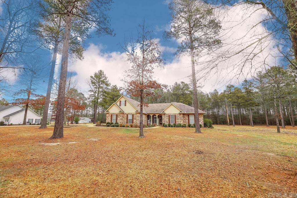 135 Rexanne Dr Drive