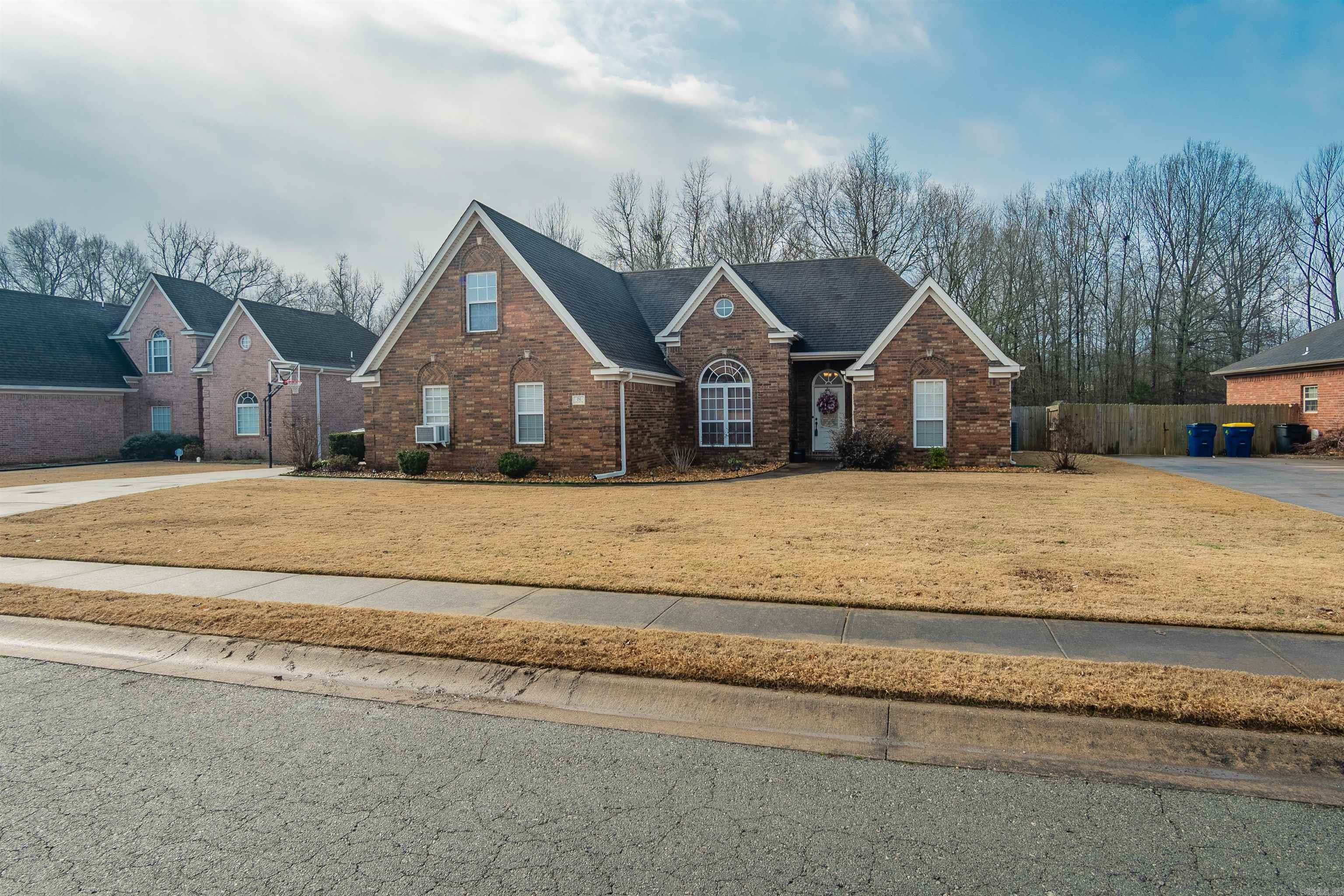 26 Lakeland Drive Cabot, AR 72023