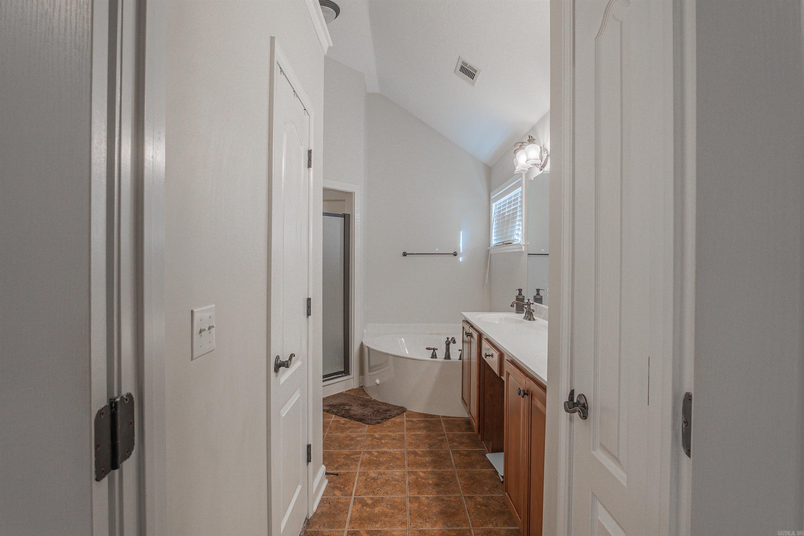 26 Lakeland Drive Cabot, AR 72023