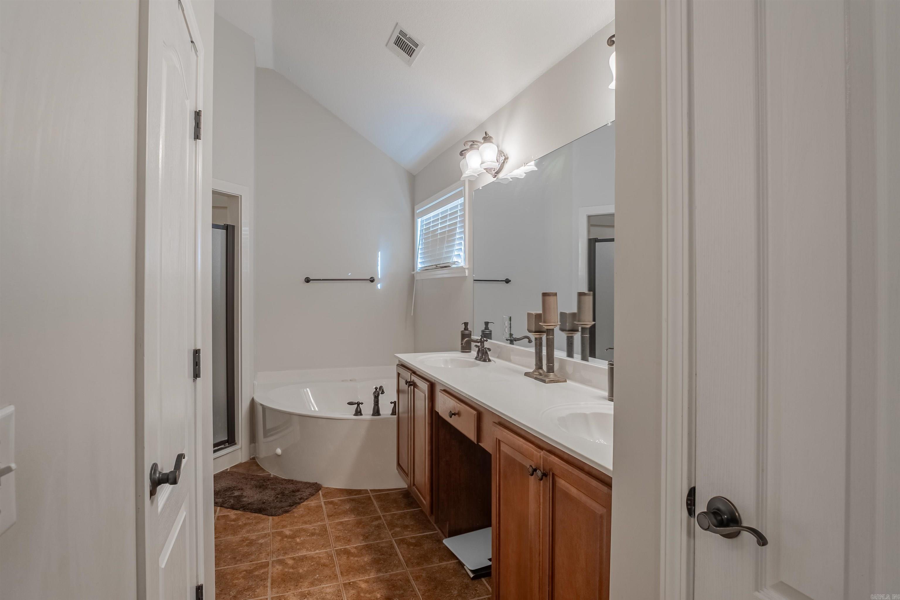 26 Lakeland Drive Cabot, AR 72023