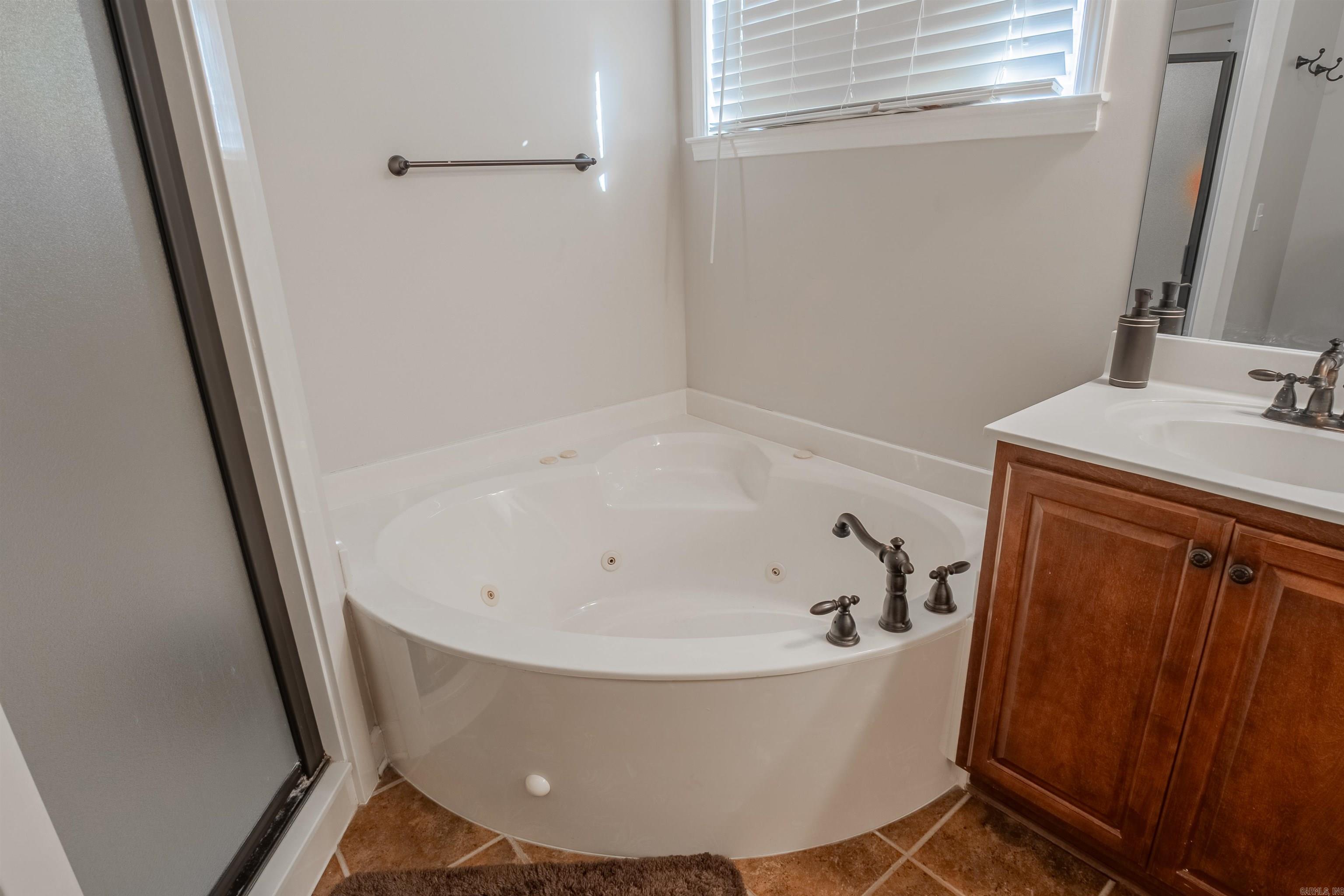 26 Lakeland Drive Cabot, AR 72023