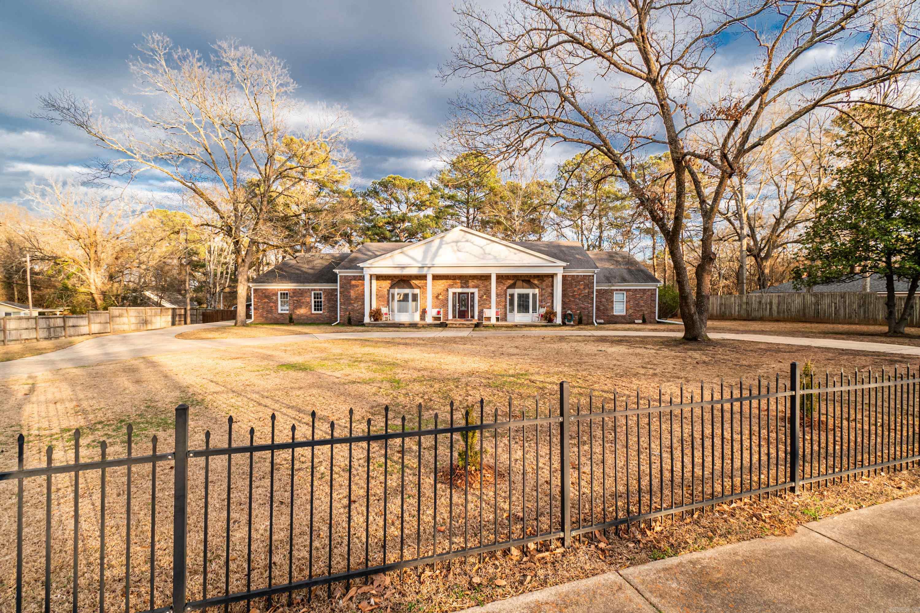 413 S Myrtle St  Warren, AR