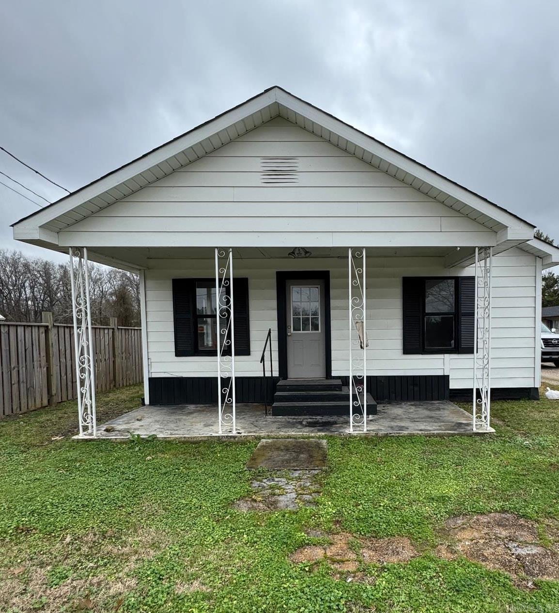 587 W Gaines  Monticello, AR