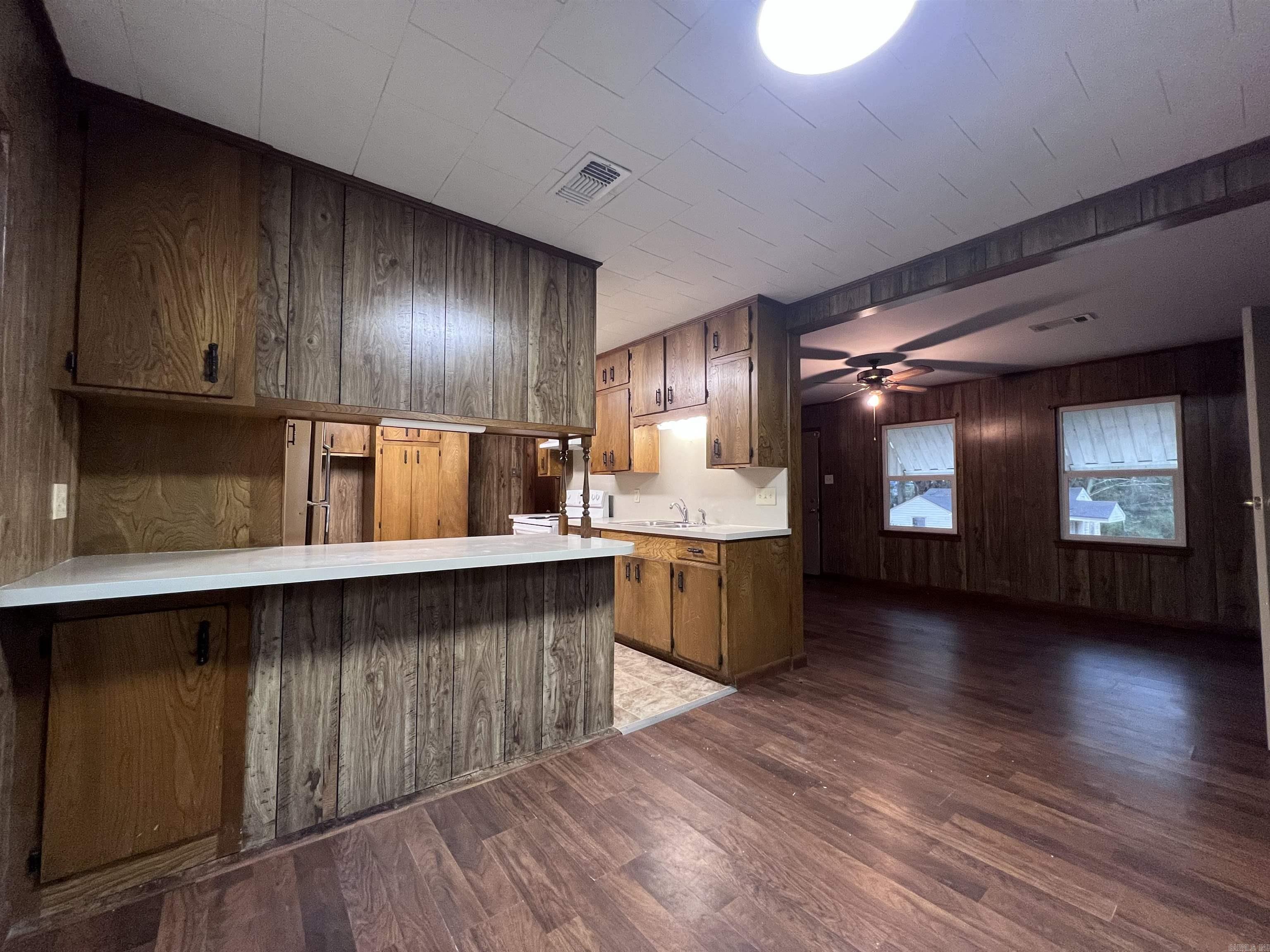 729  Oakwood  Camden, AR