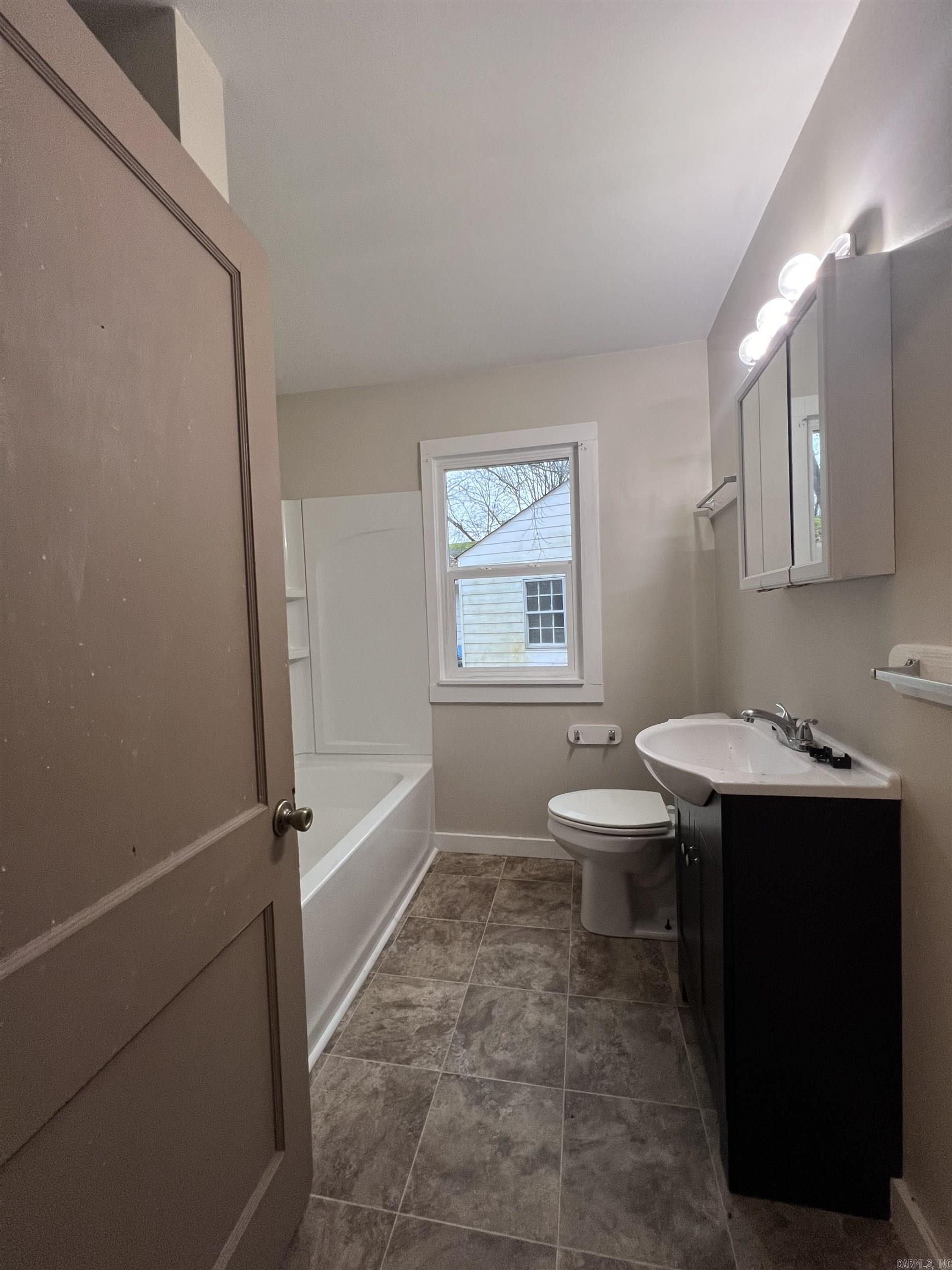 729  Oakwood  Camden, AR
