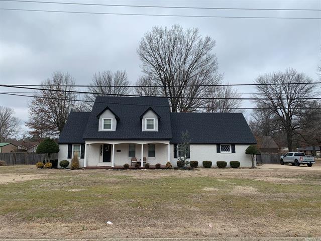 865 W North  Piggott, AR