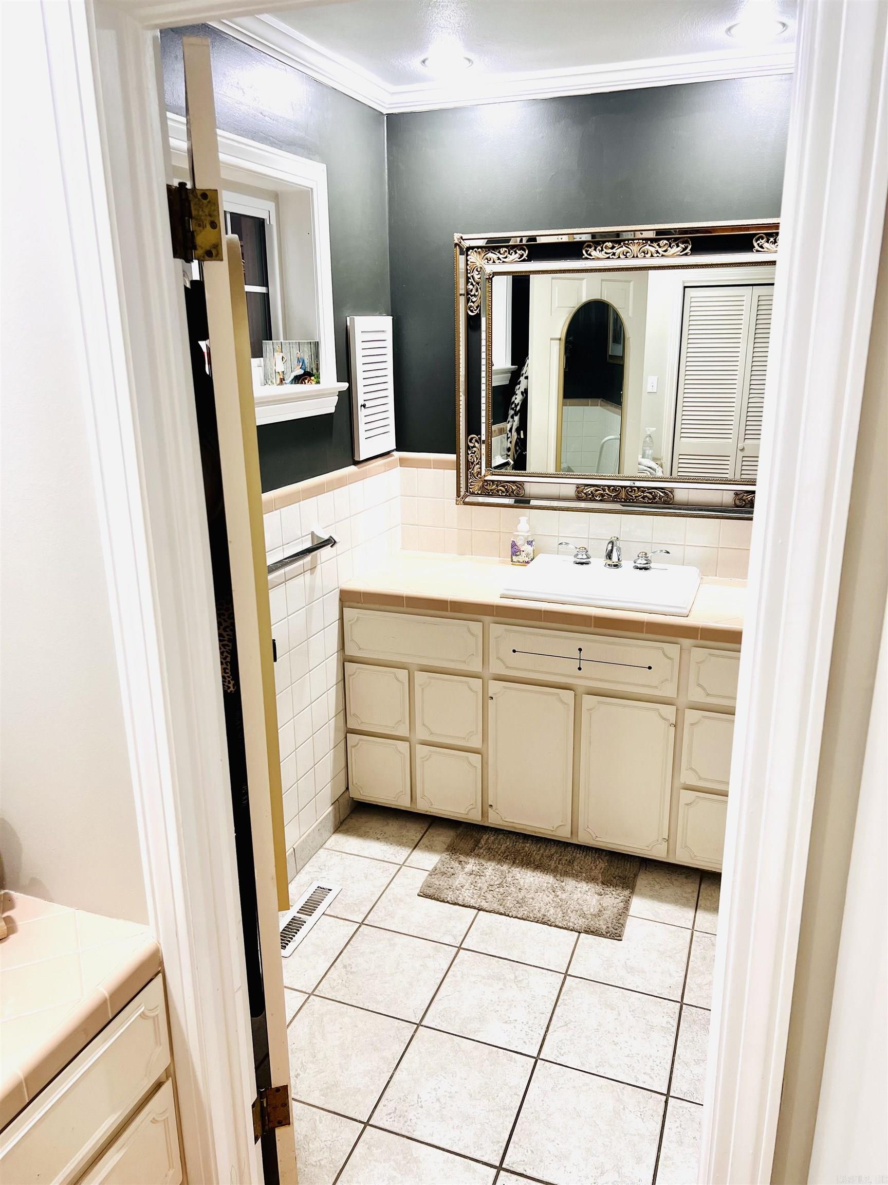865 W North Street Piggott, AR 72454