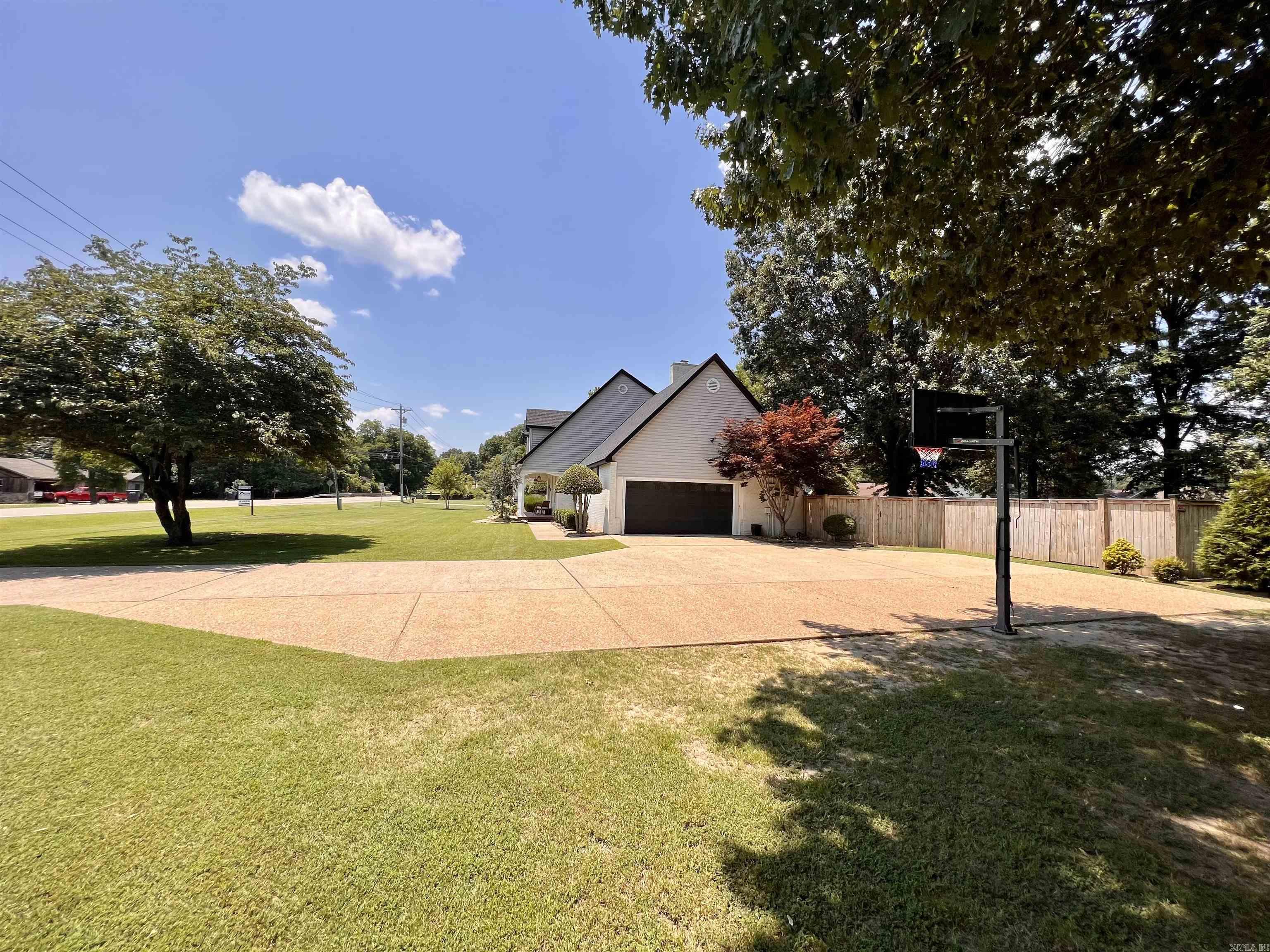 865 W North Street Piggott, AR 72454