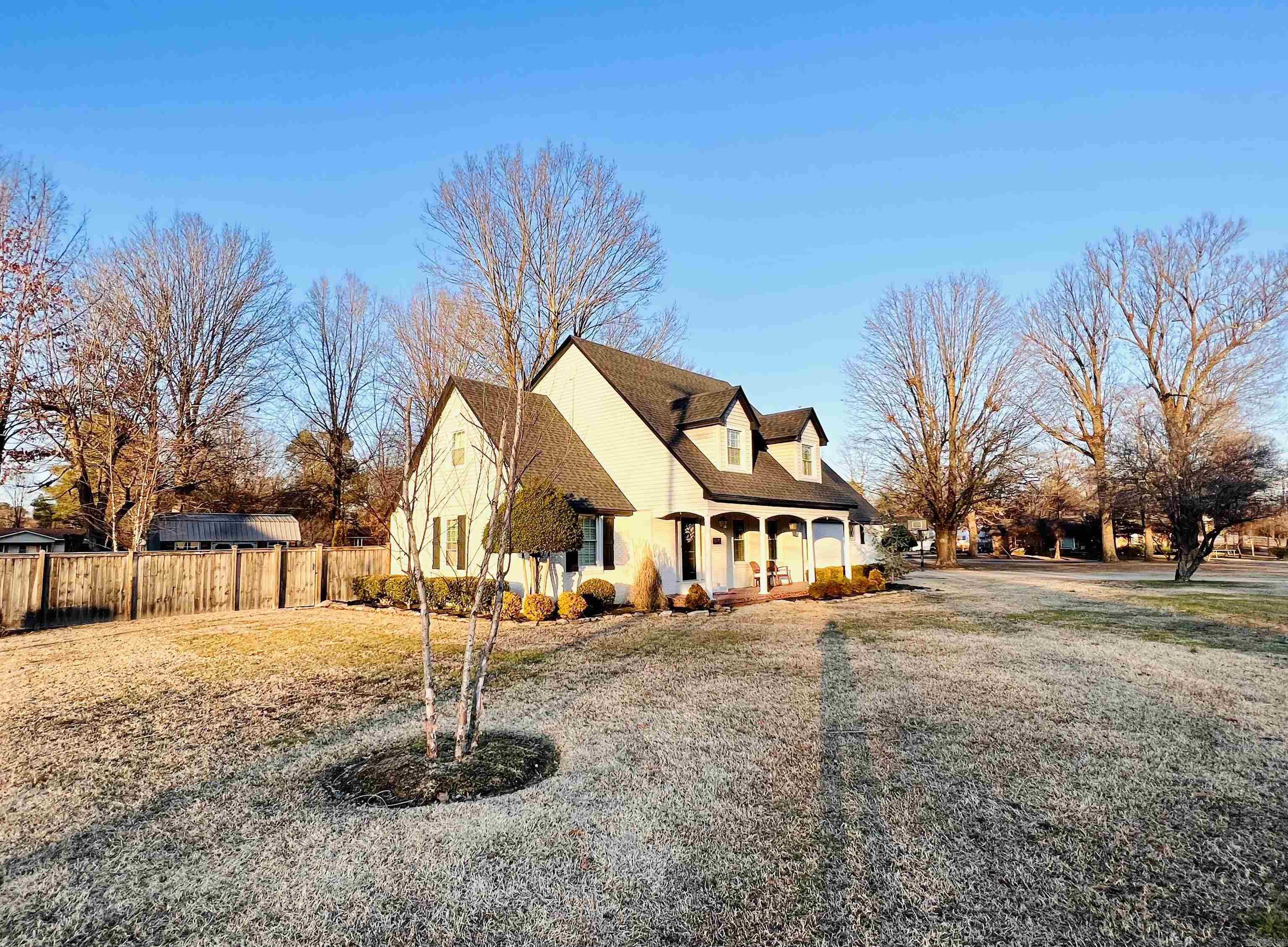 865 W North  Piggott, AR