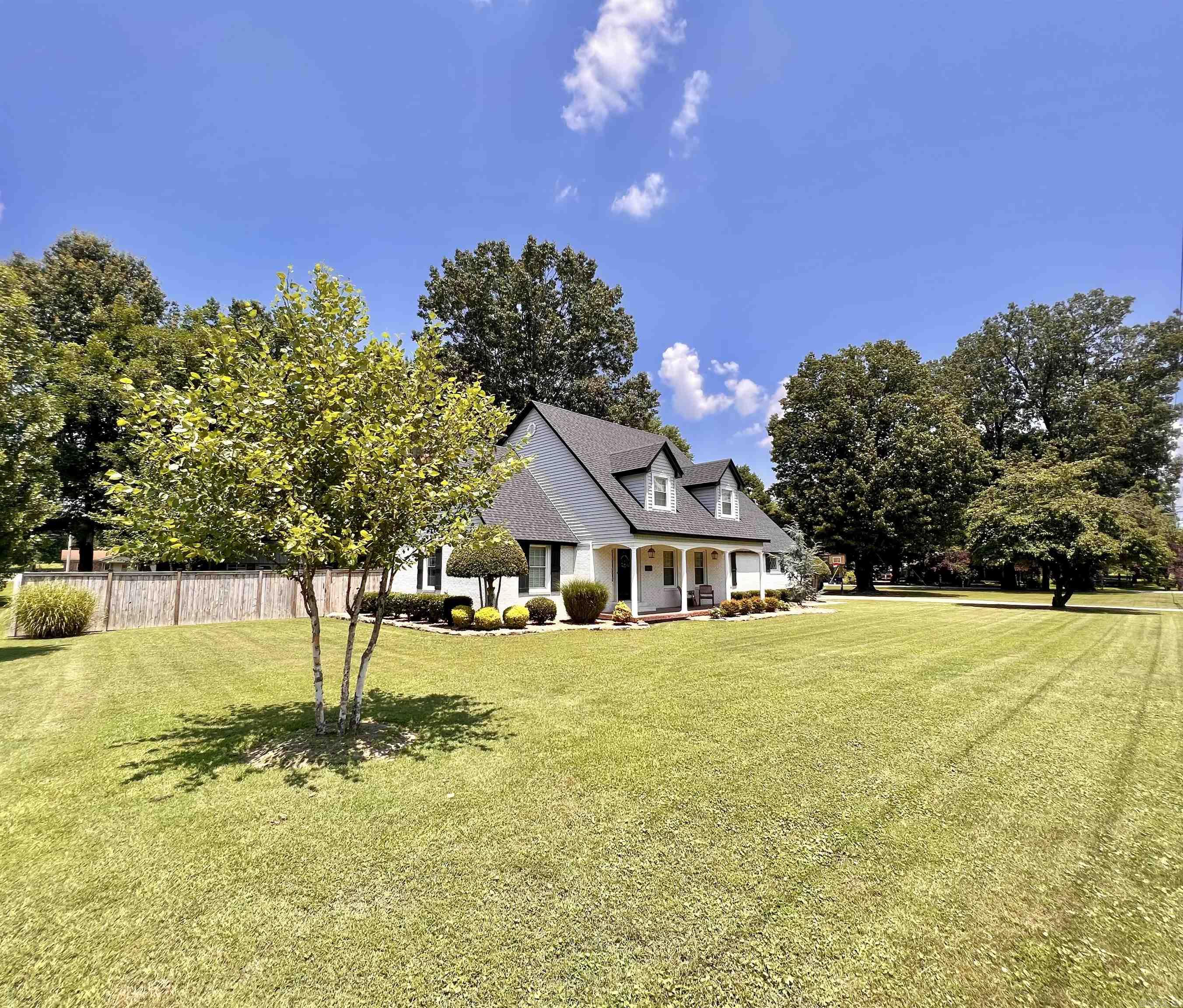865 W North Street Piggott, AR 72454