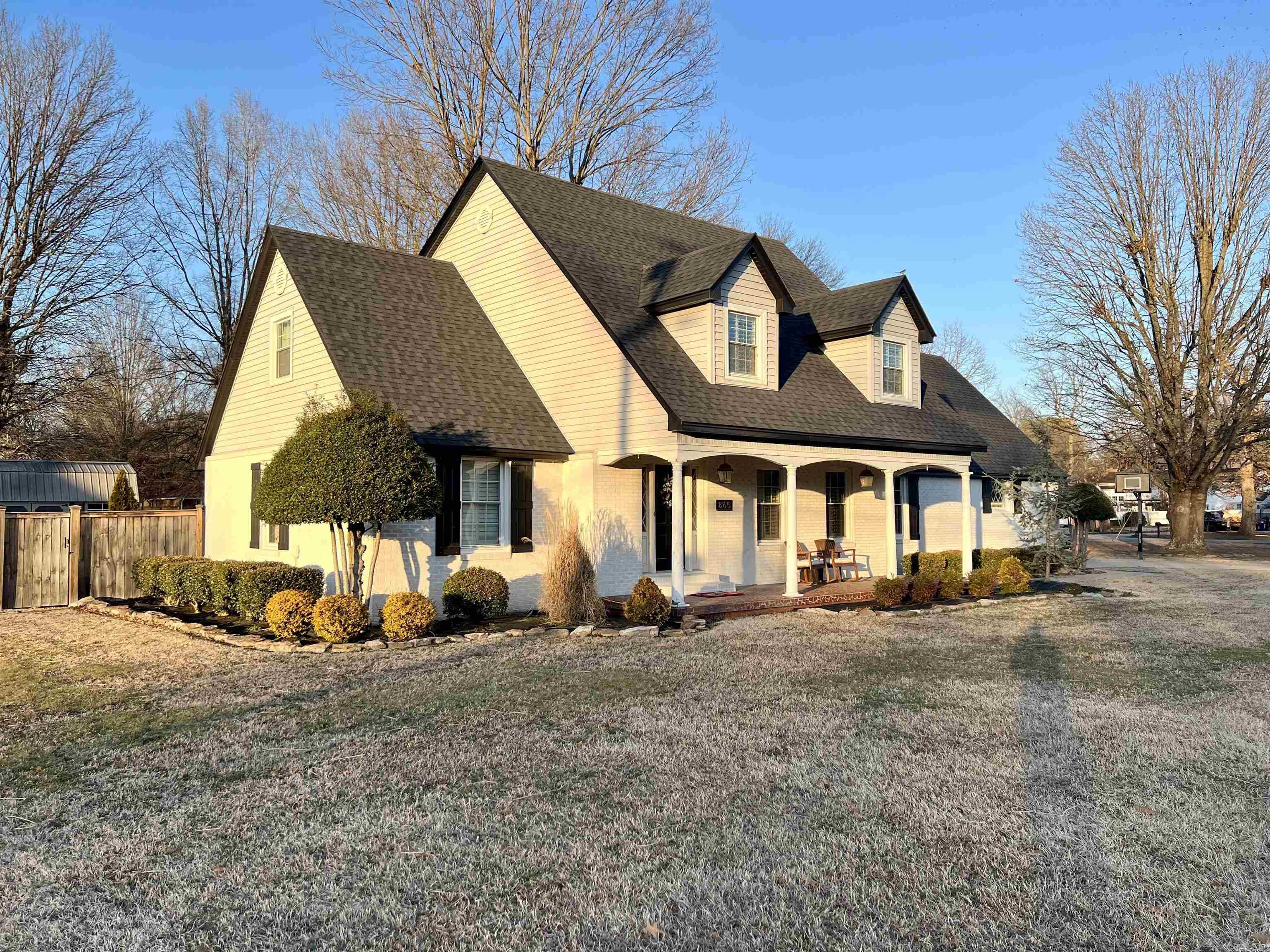 865 W North  Piggott, AR