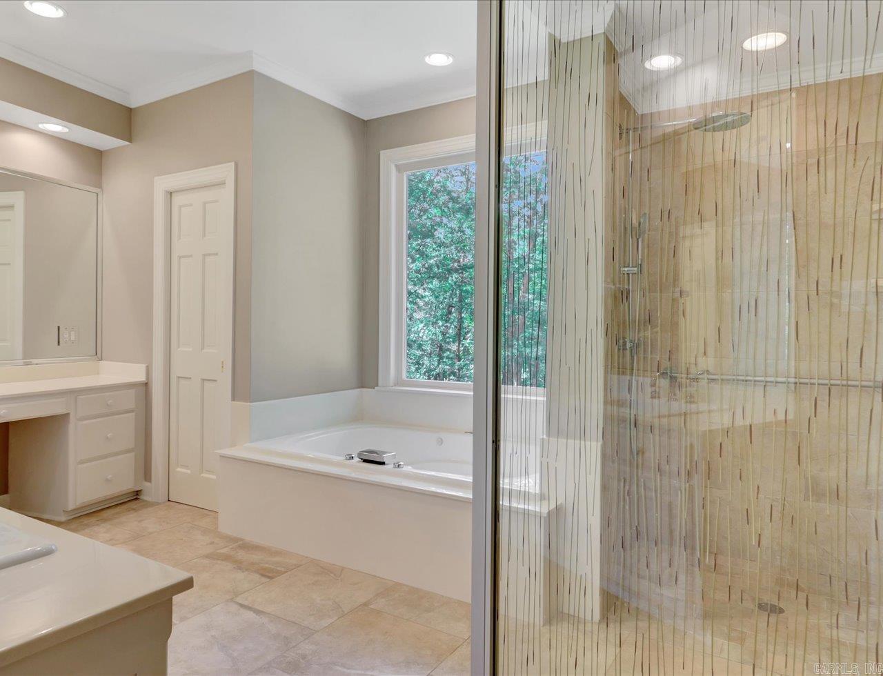 126  Lakeside  Hot Springs, AR