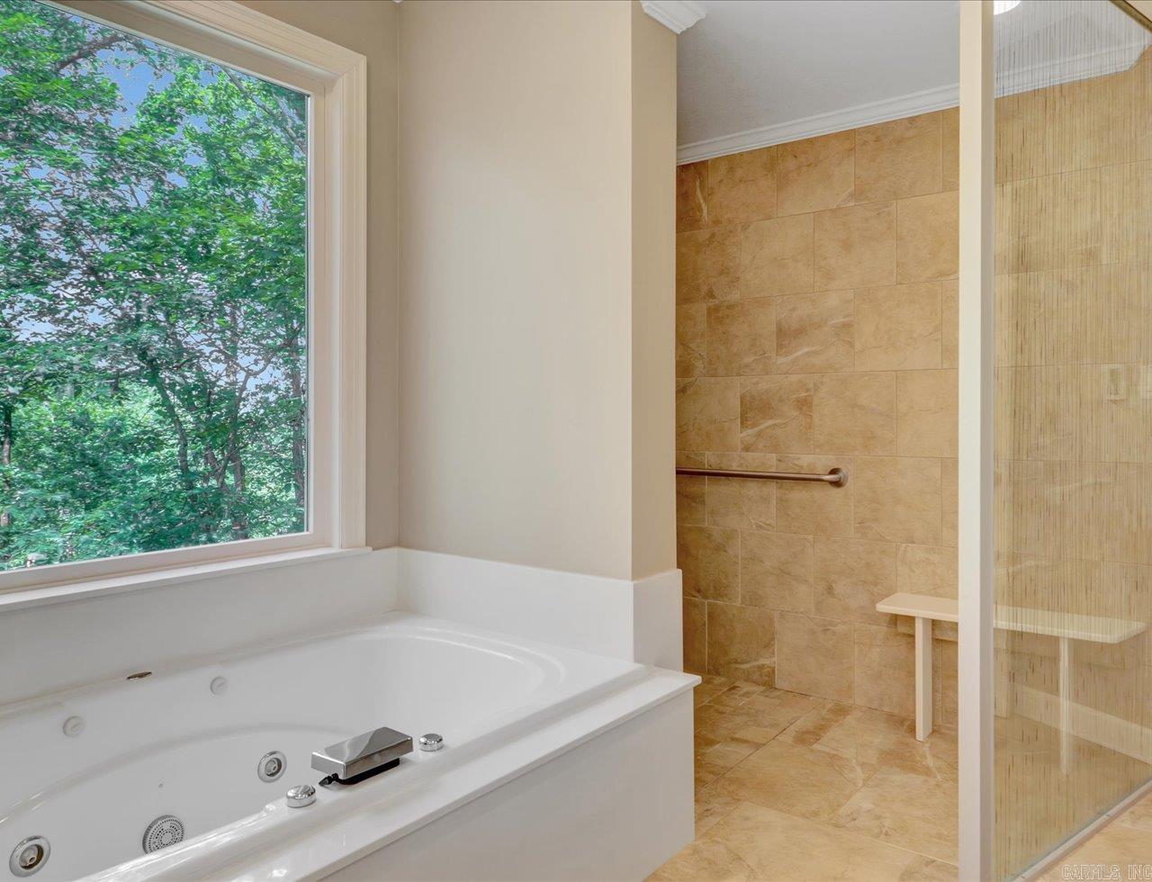 126  Lakeside  Hot Springs, AR