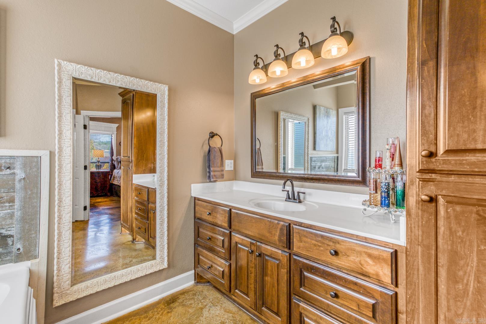 408  Oakwood  Perryville, AR