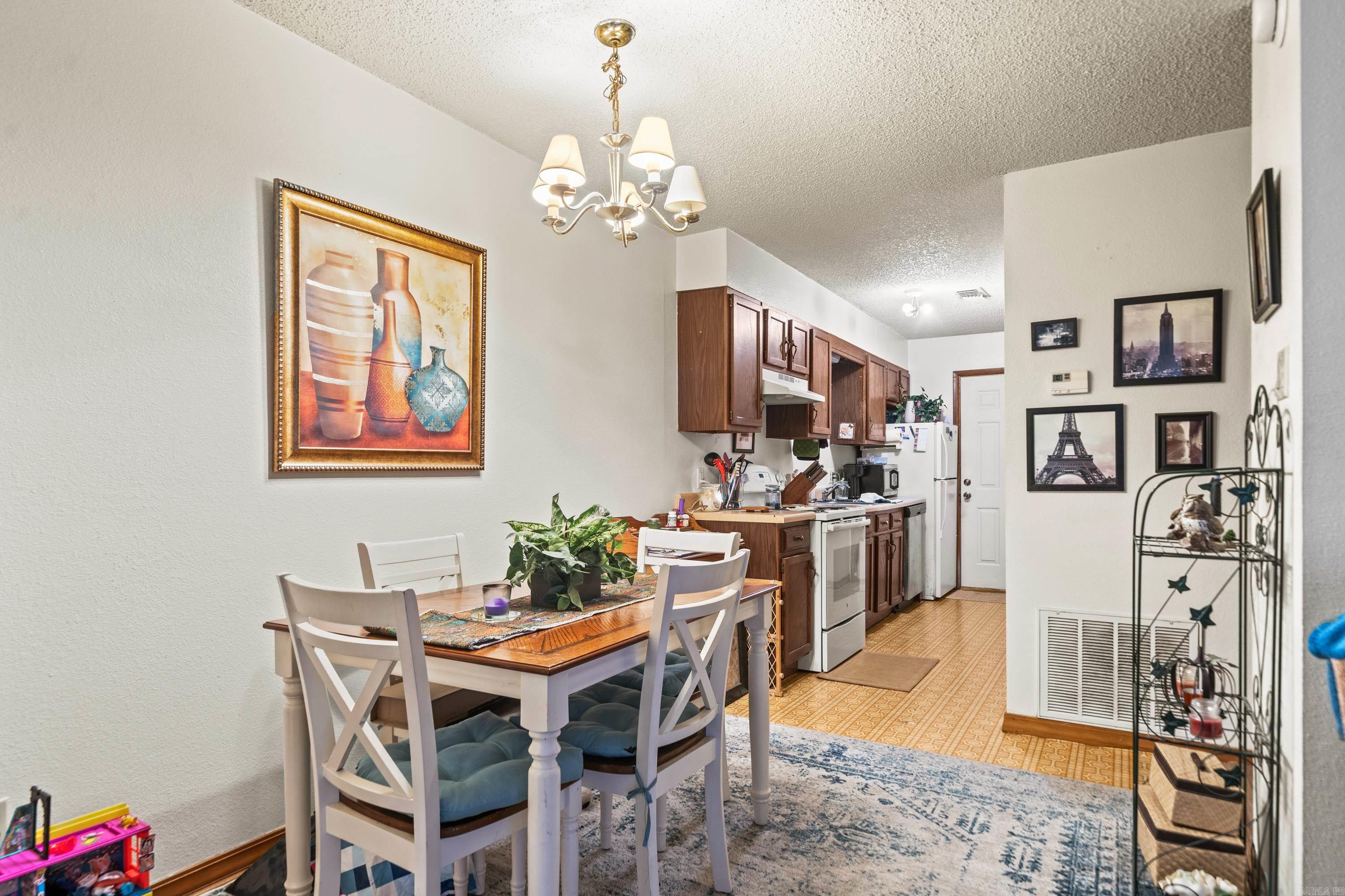 116  Manor  Hot Springs, AR