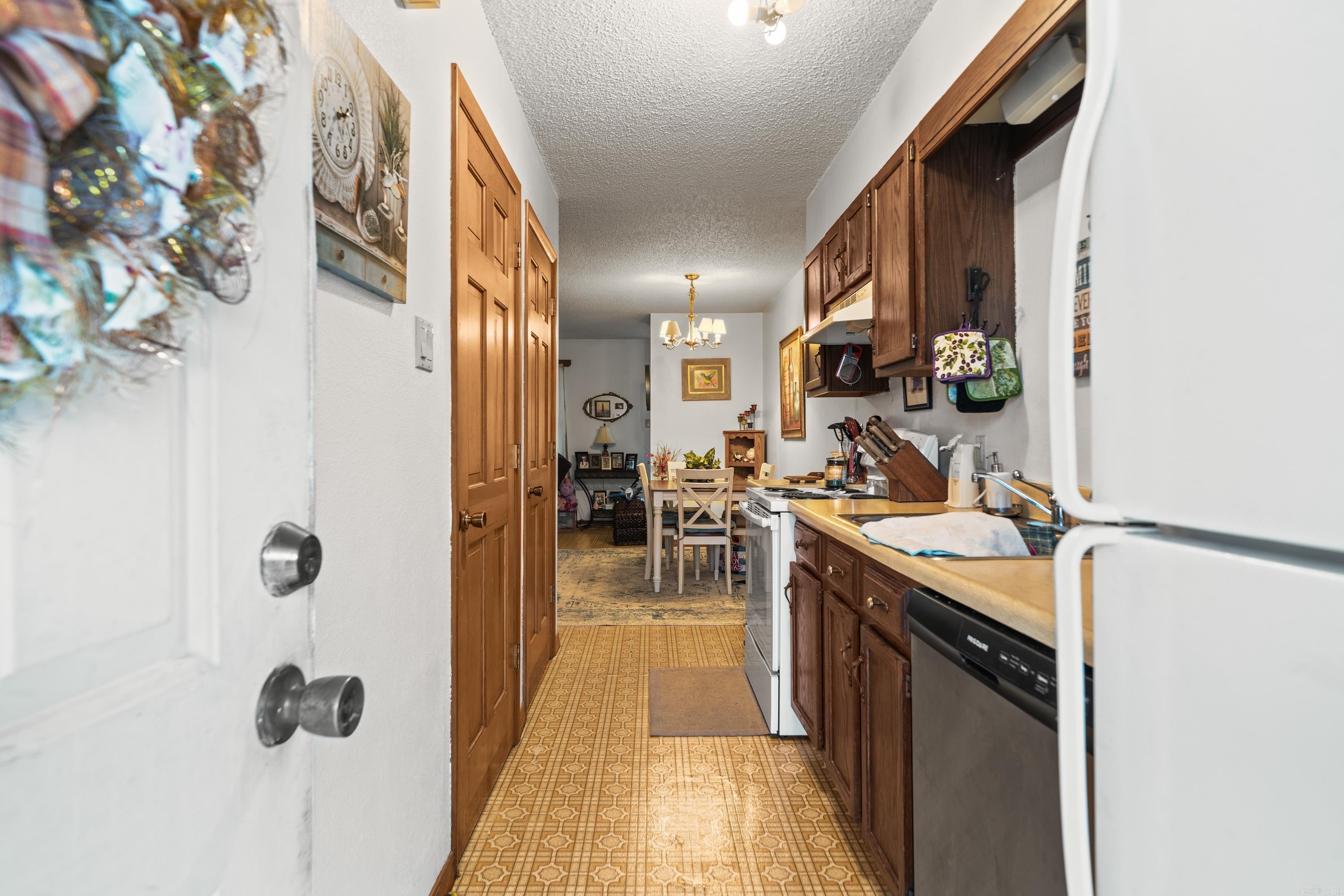 116  Manor  Hot Springs, AR