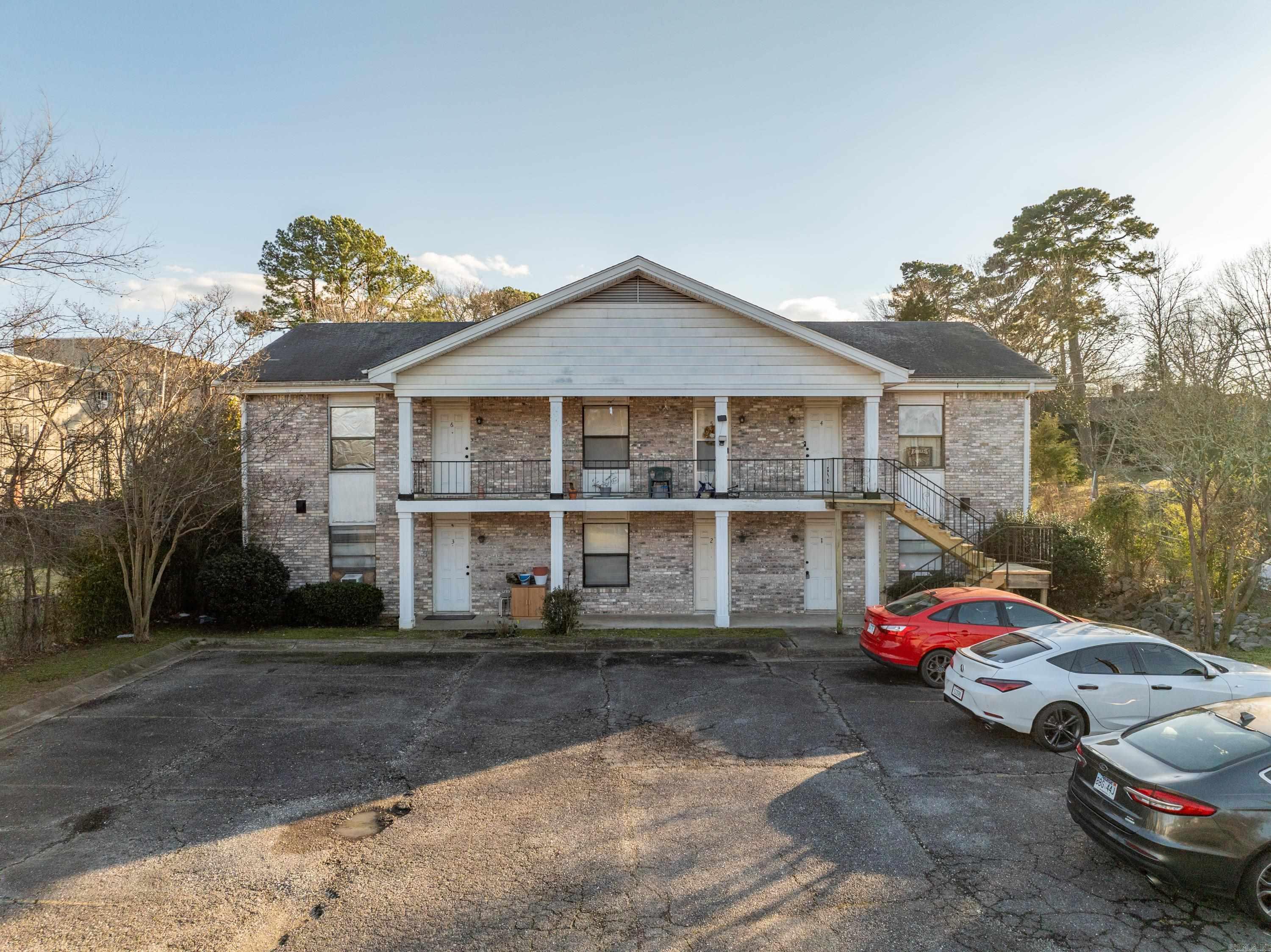 116  Manor  Hot Springs, AR