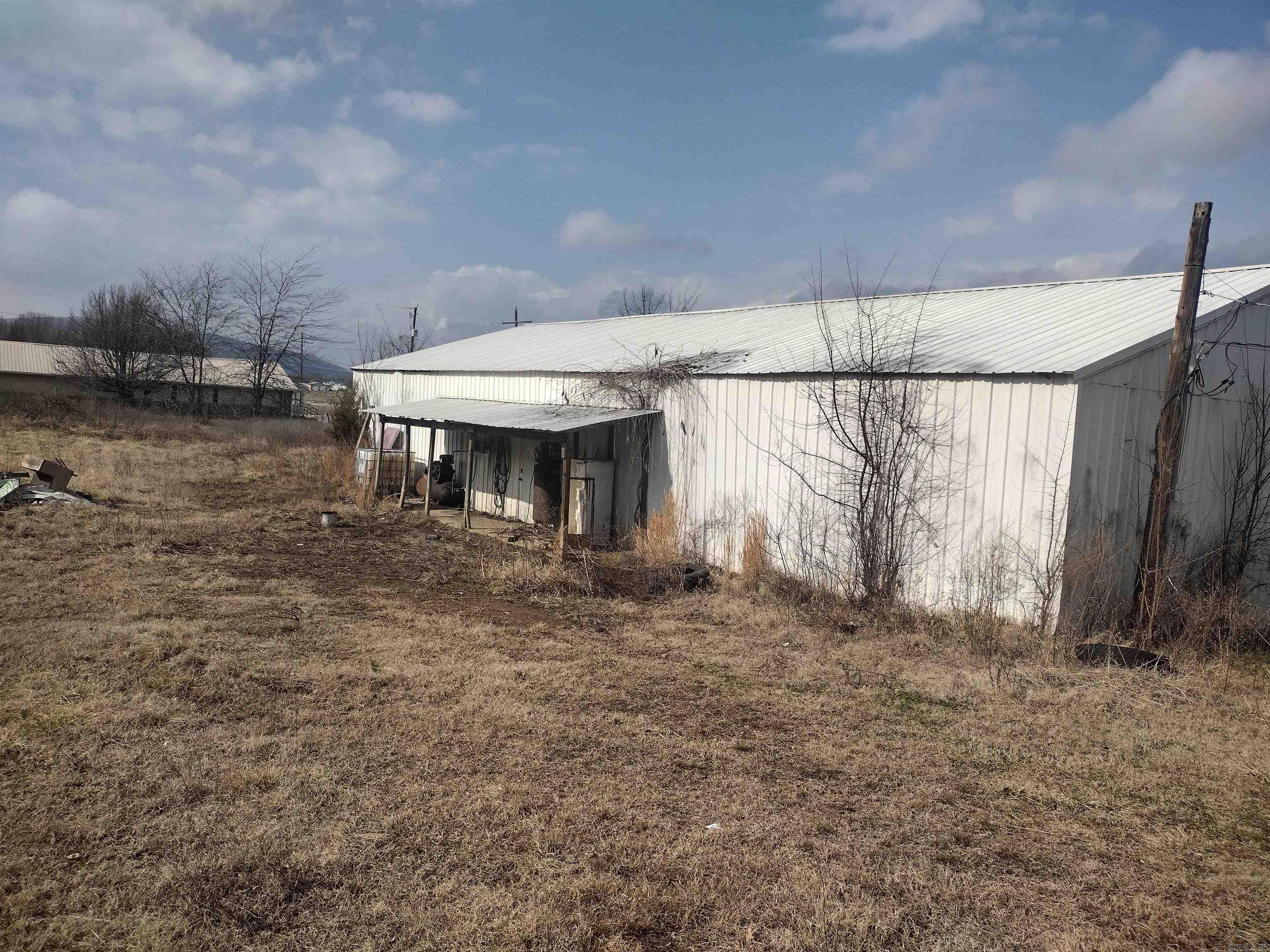 1301  HWY 5  Mountain View, AR