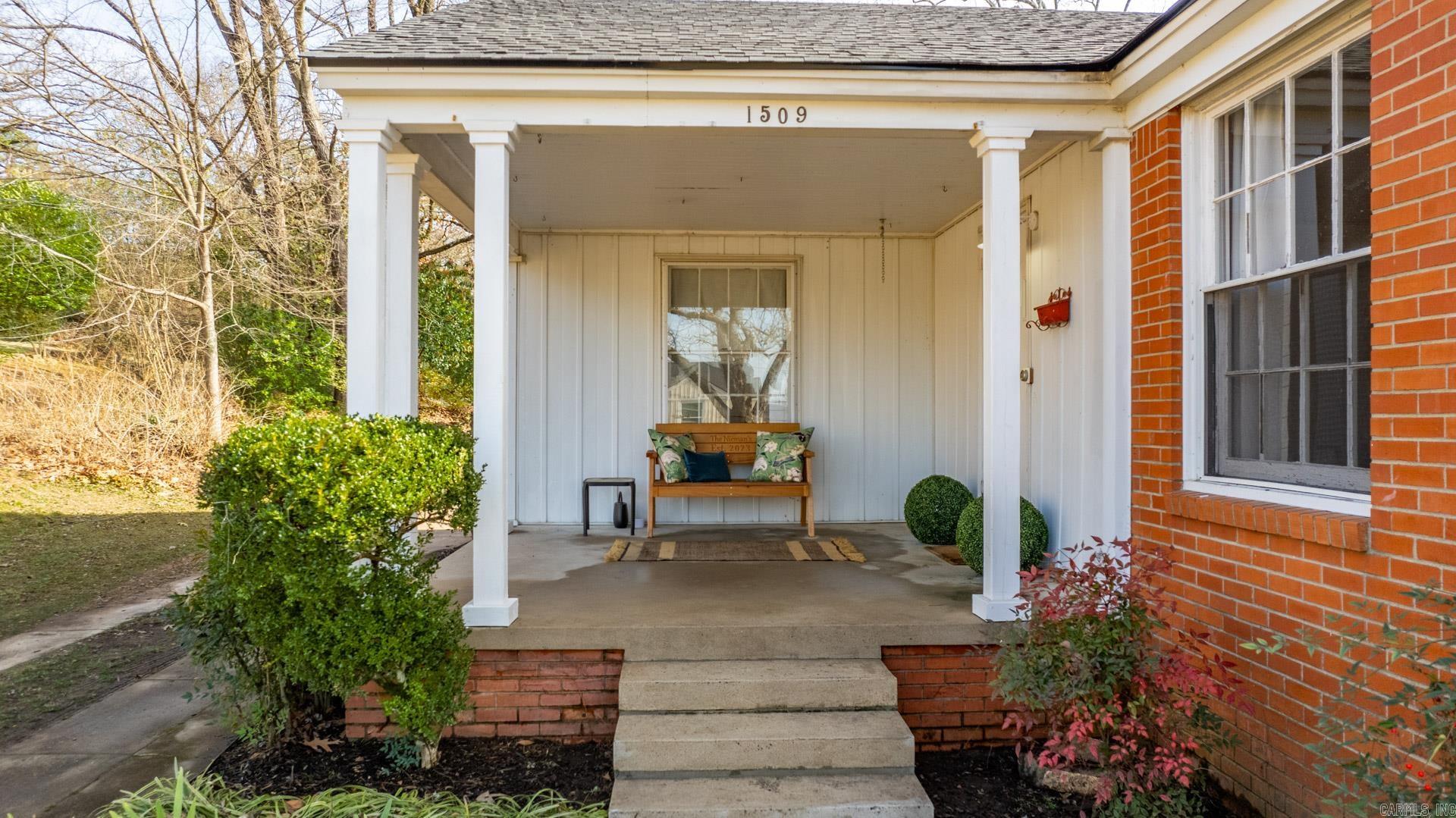 1509  Pine Valley  Little Rock, AR