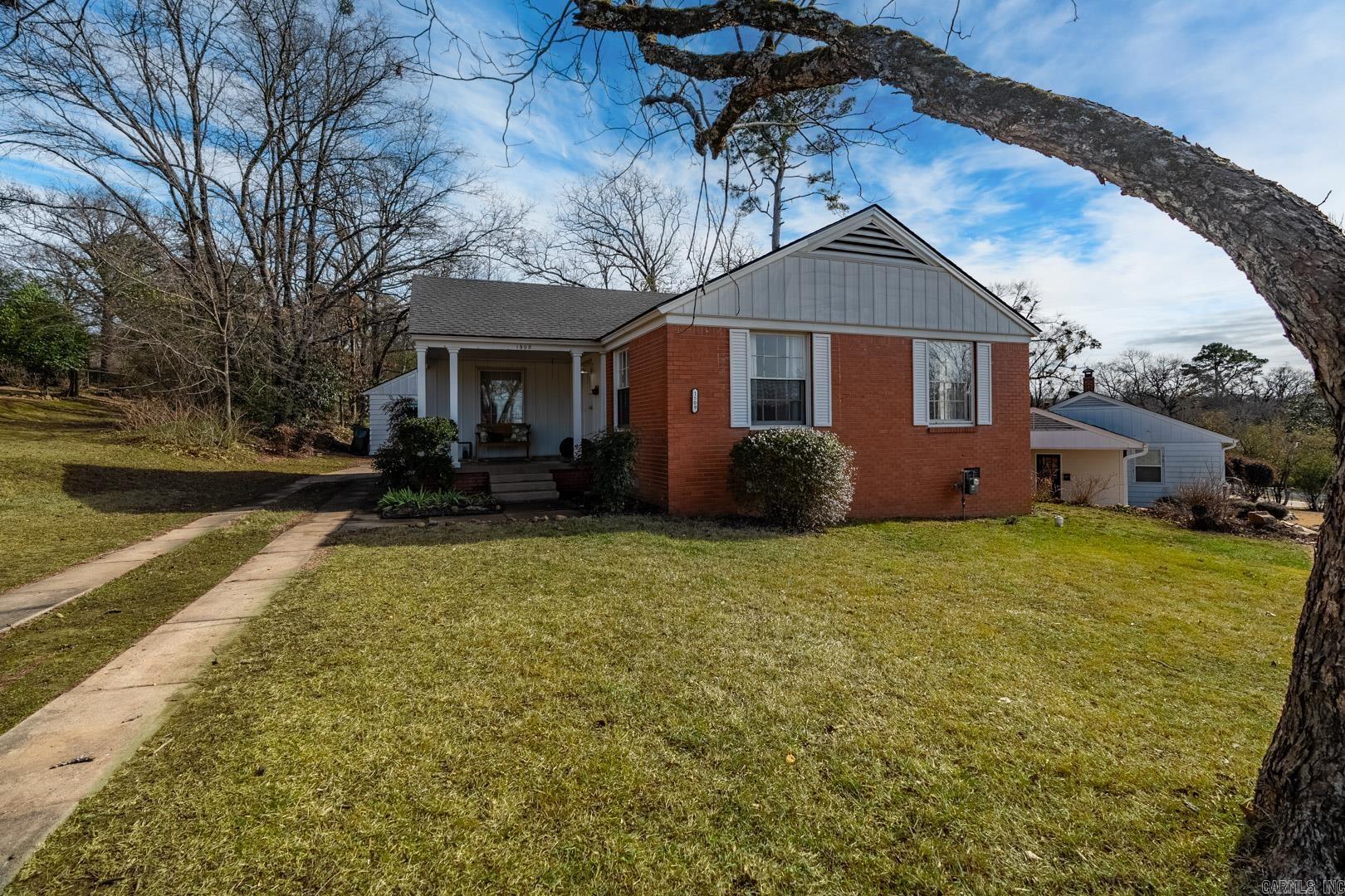 1509  Pine Valley  Little Rock, AR