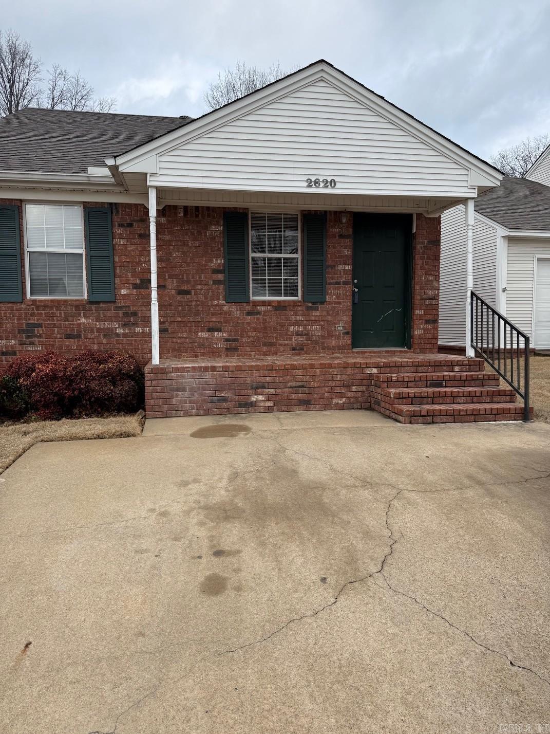 2620  Oak Meadows Pl.  Searcy, AR
