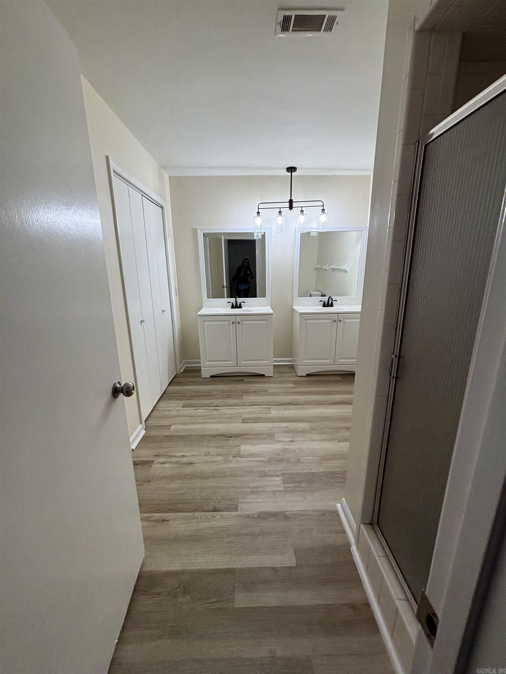 11004  King Arthurs  Little Rock, AR