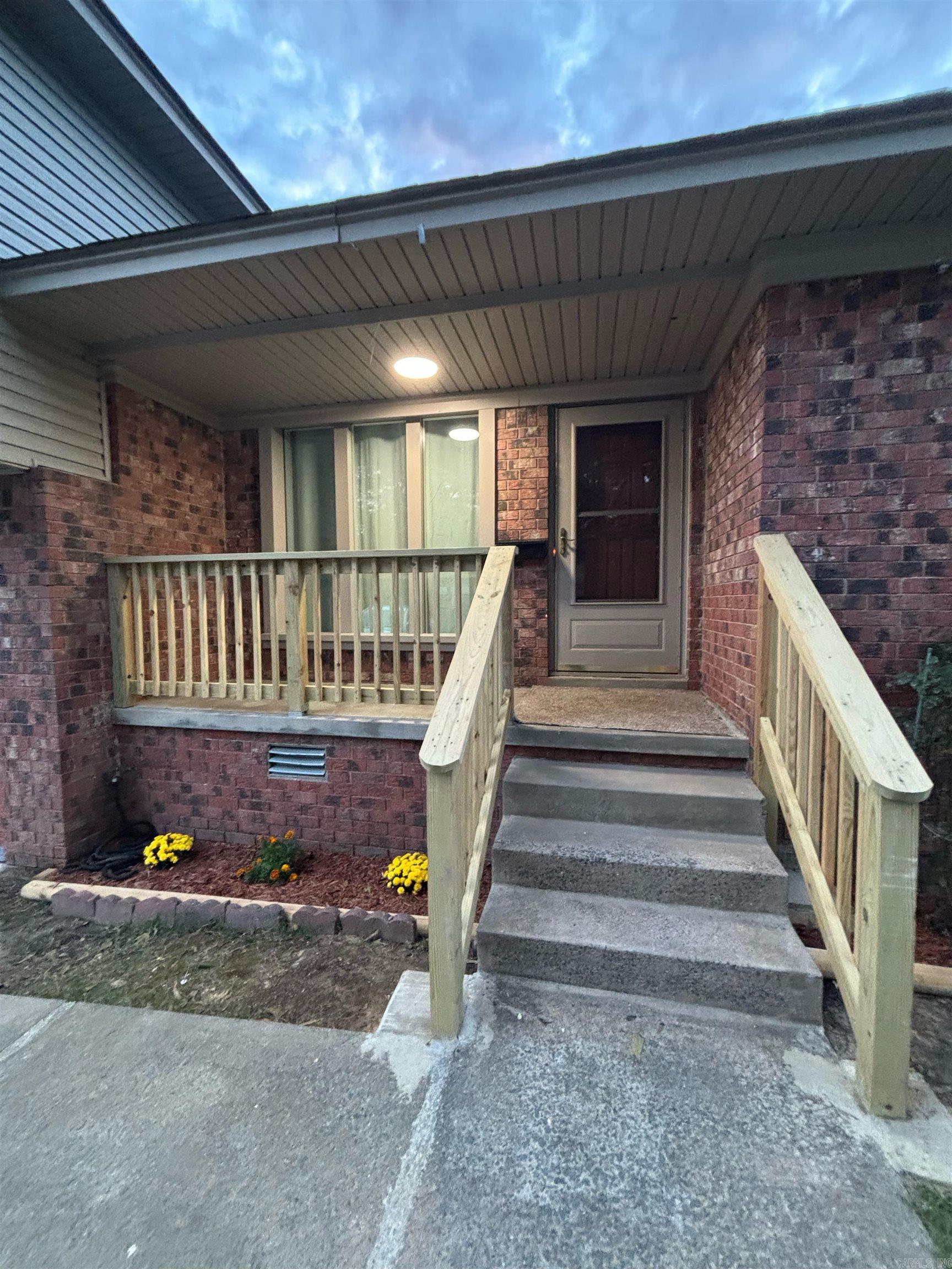 11004  King Arthurs  Little Rock, AR