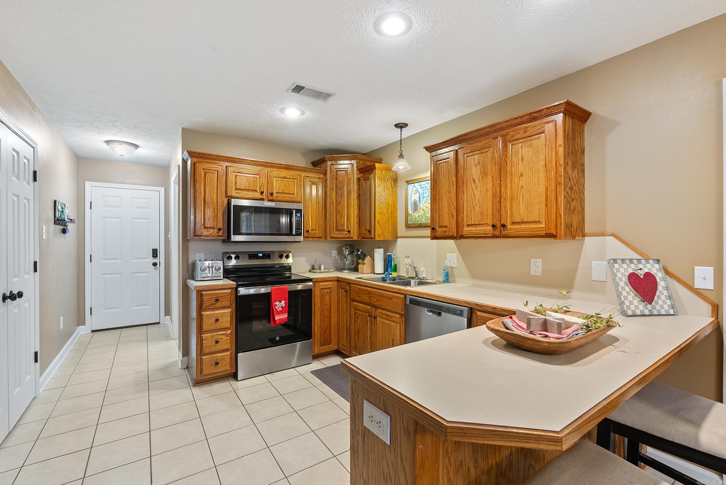 12  Whispering Wind  Vilonia, AR