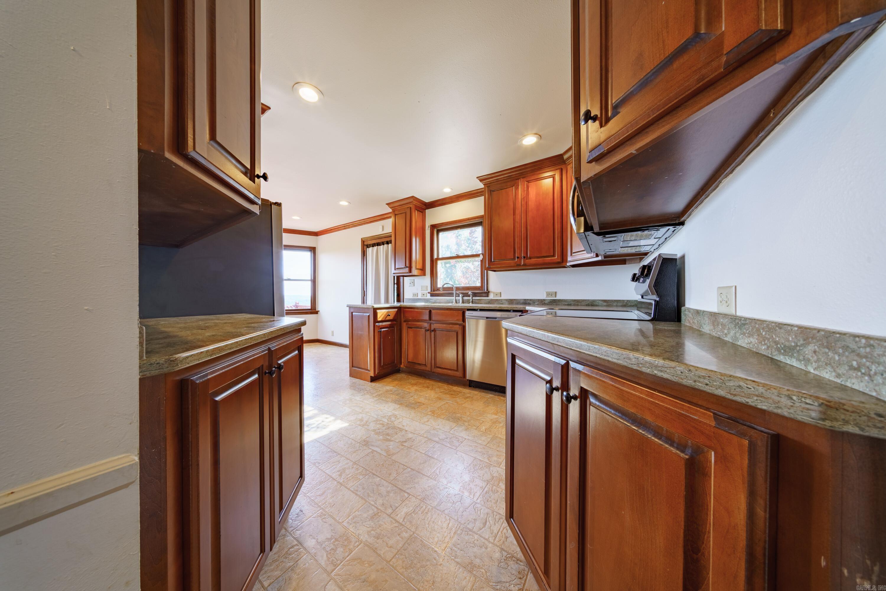 125  Dennison  Batesville, AR