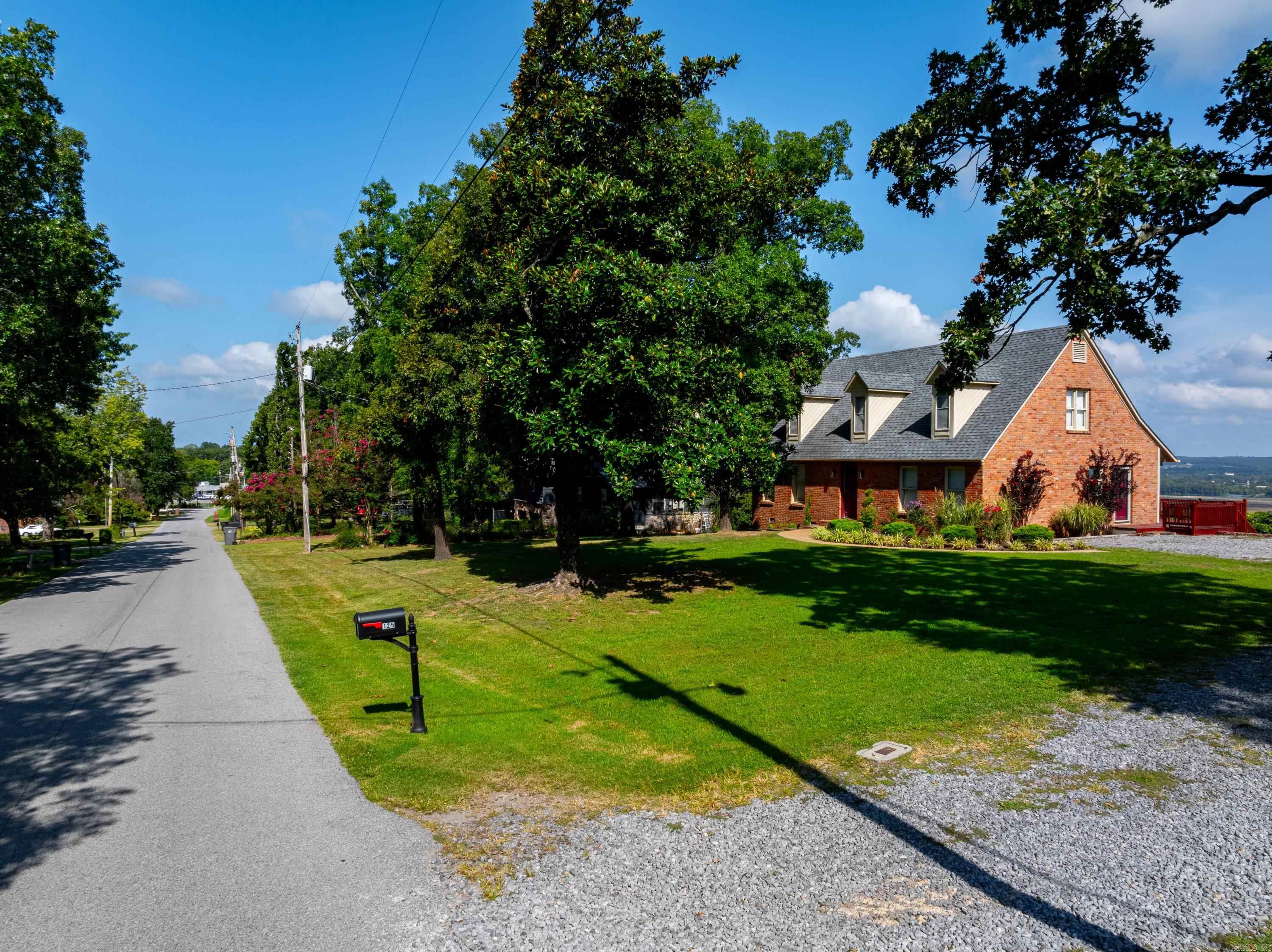 125  Dennison  Batesville, AR