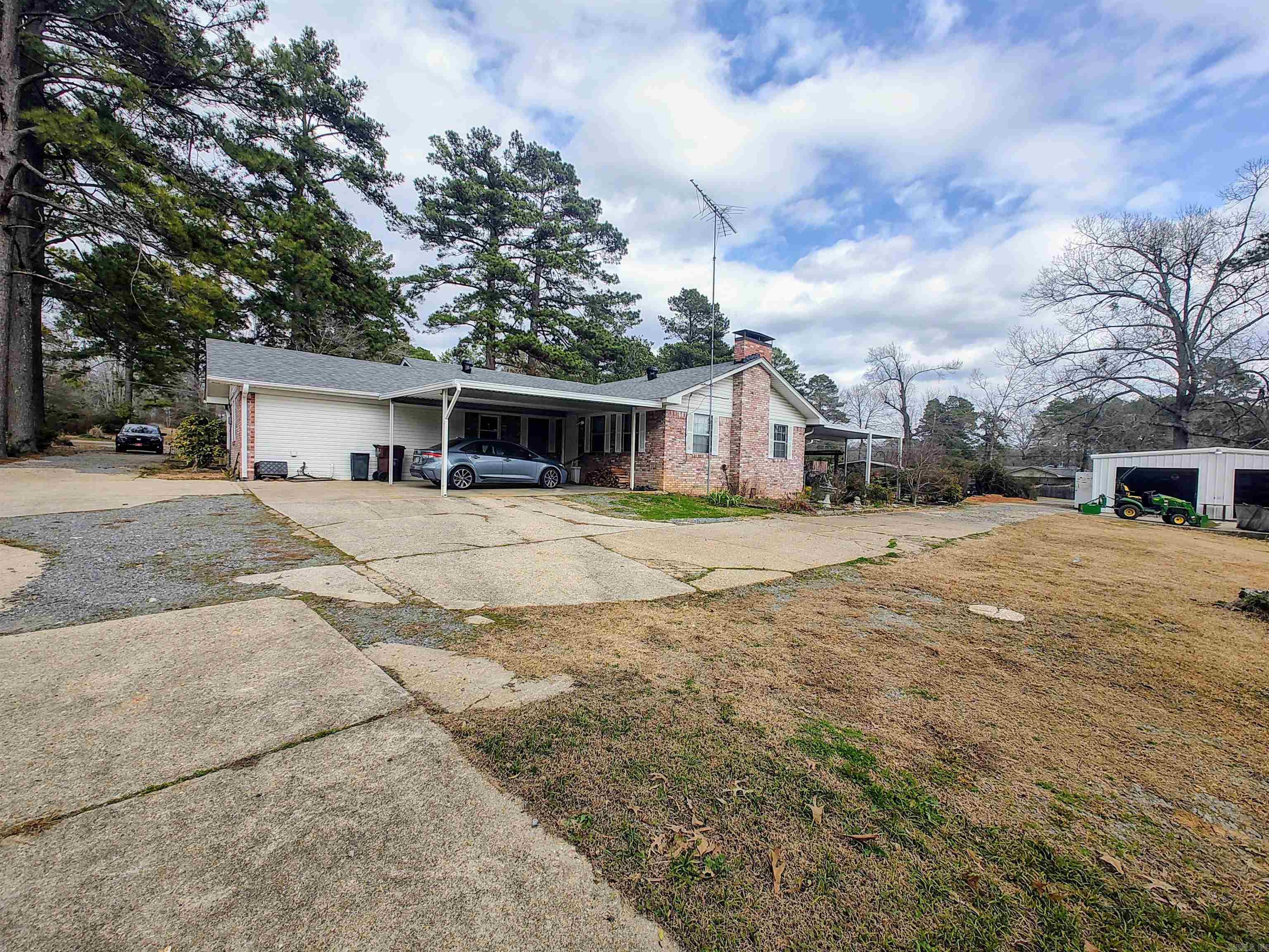 1125 S Charley's Loop  Camden, AR