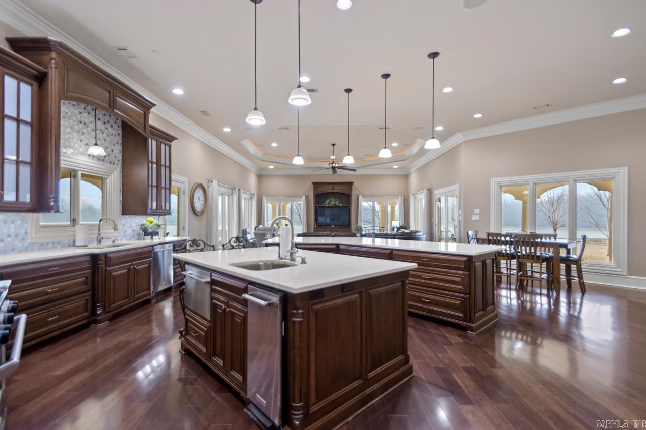 5300  Pleasant Lake  Hensley, AR