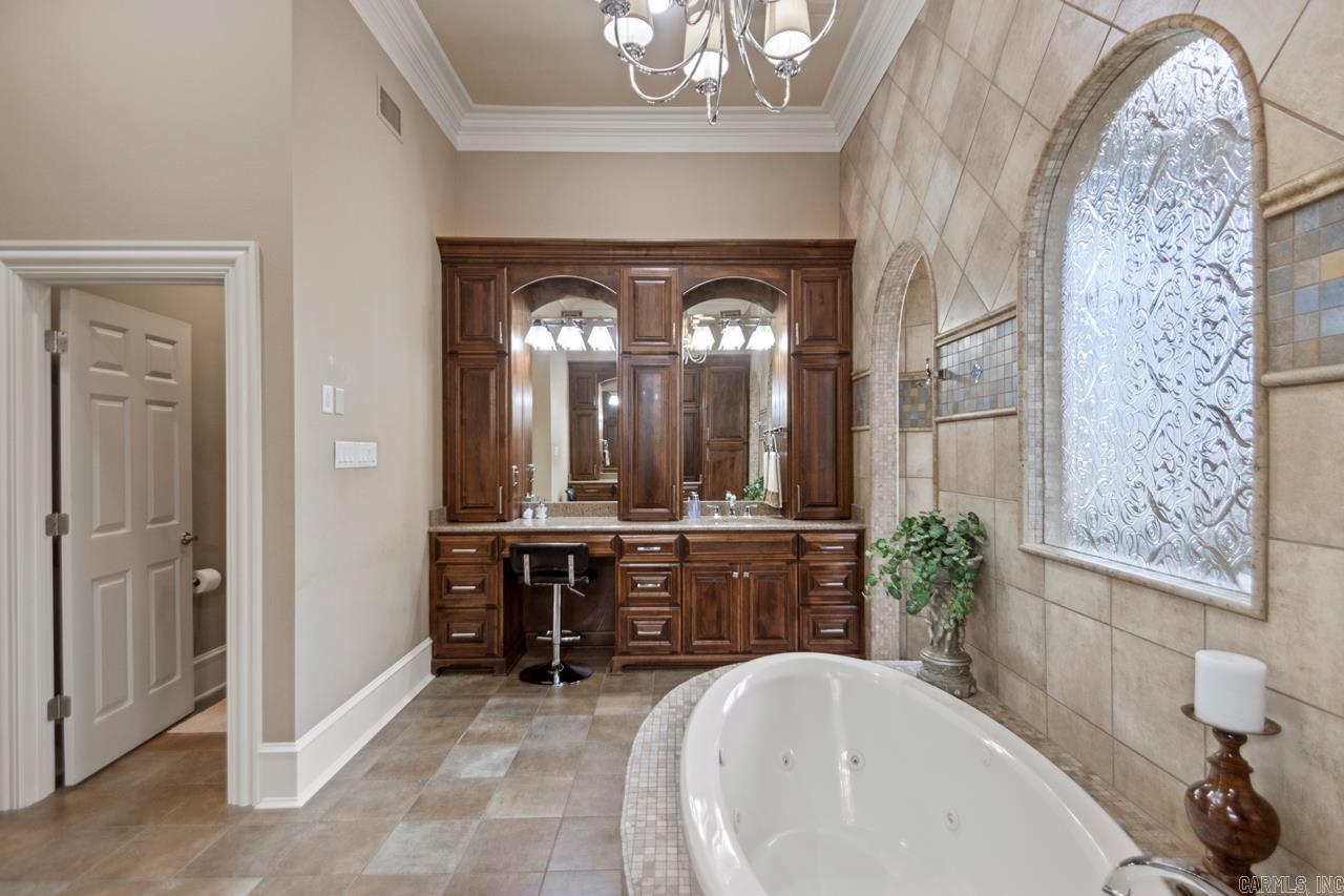 5300  Pleasant Lake  Hensley, AR