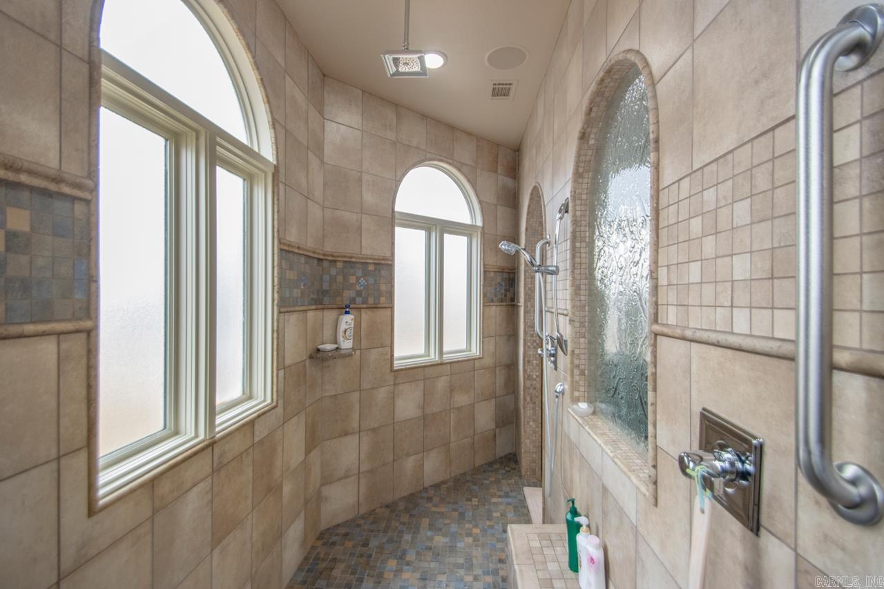 5300  Pleasant Lake  Hensley, AR