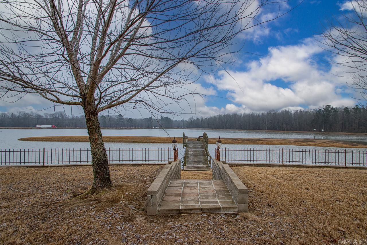 5300  Pleasant Lake  Hensley, AR