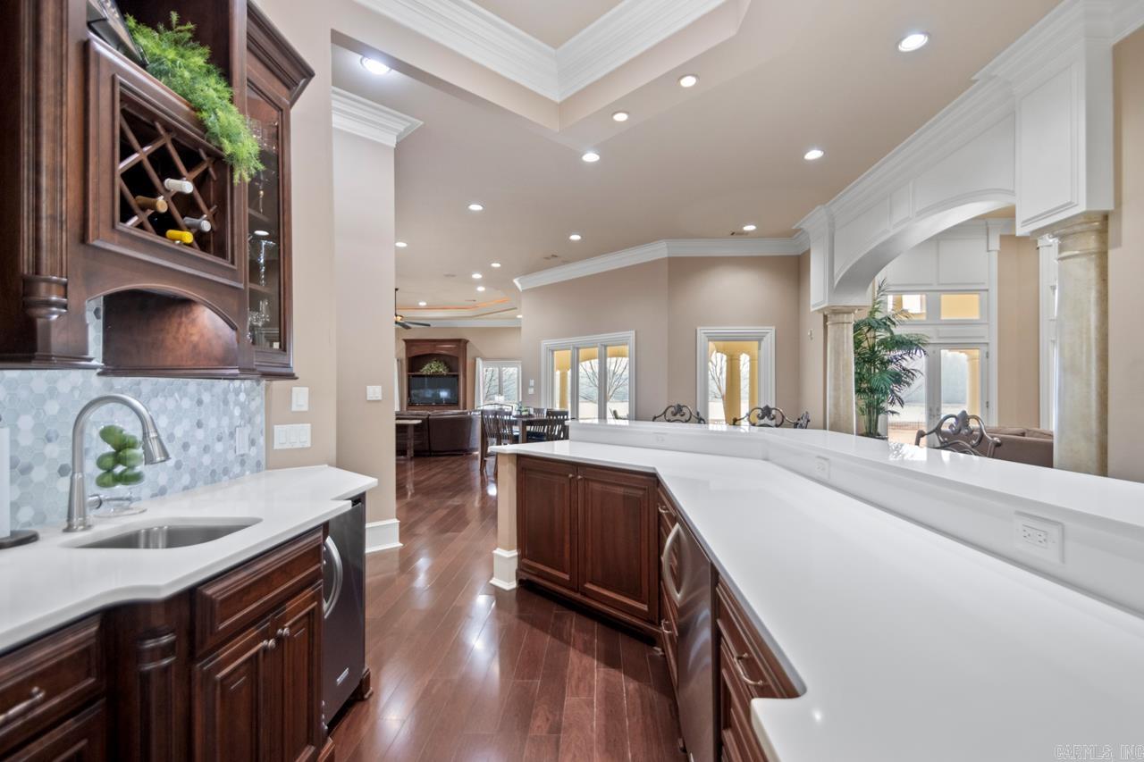 5300  Pleasant Lake  Hensley, AR