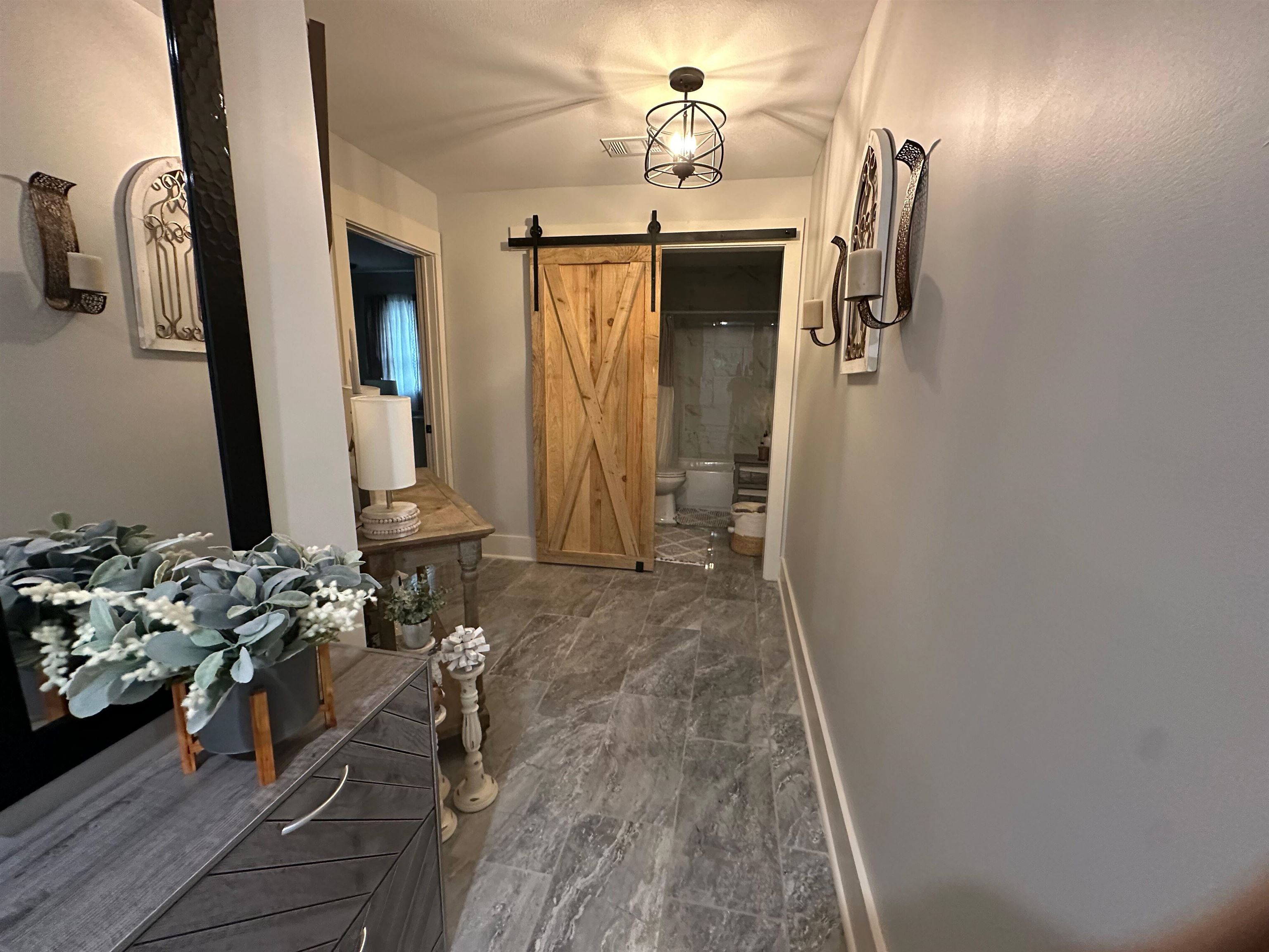 607 E Center  Harrisburg, AR