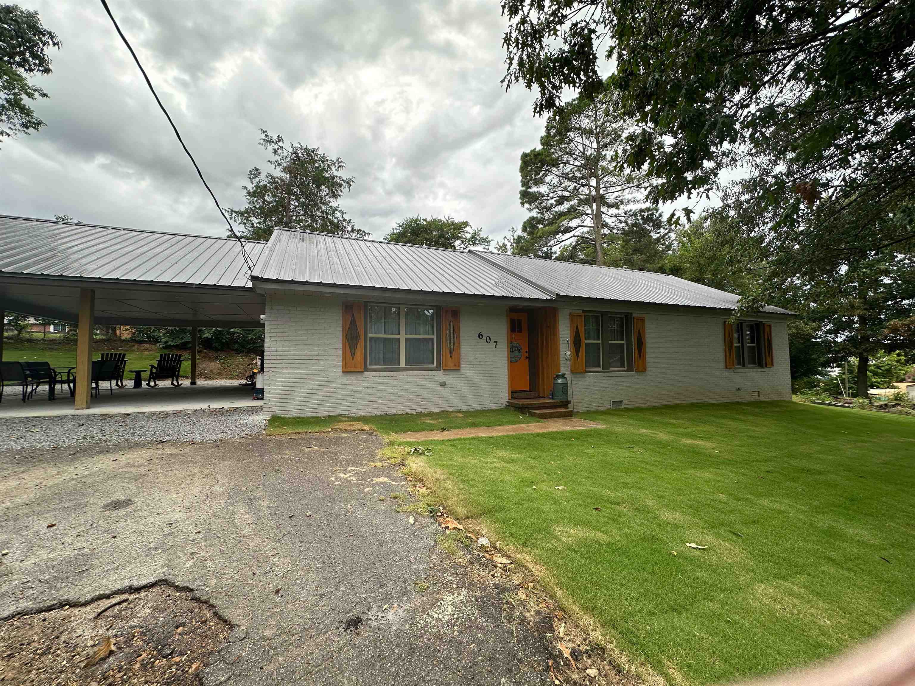607 E Center  Harrisburg, AR